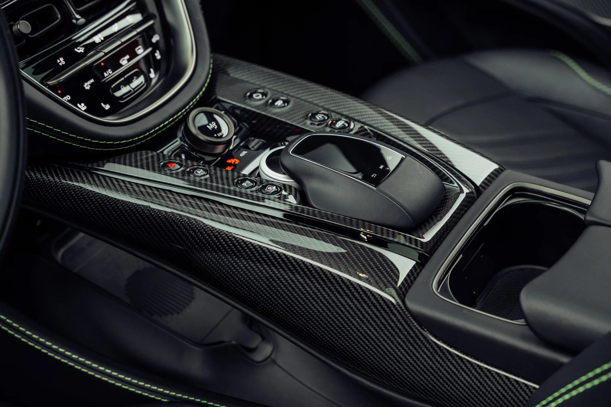 2023 Aston Martin DBX 707, 12/22