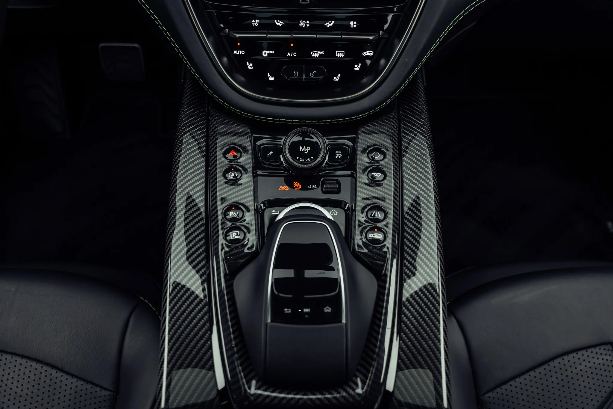 2023 Aston Martin DBX 707, 16/22