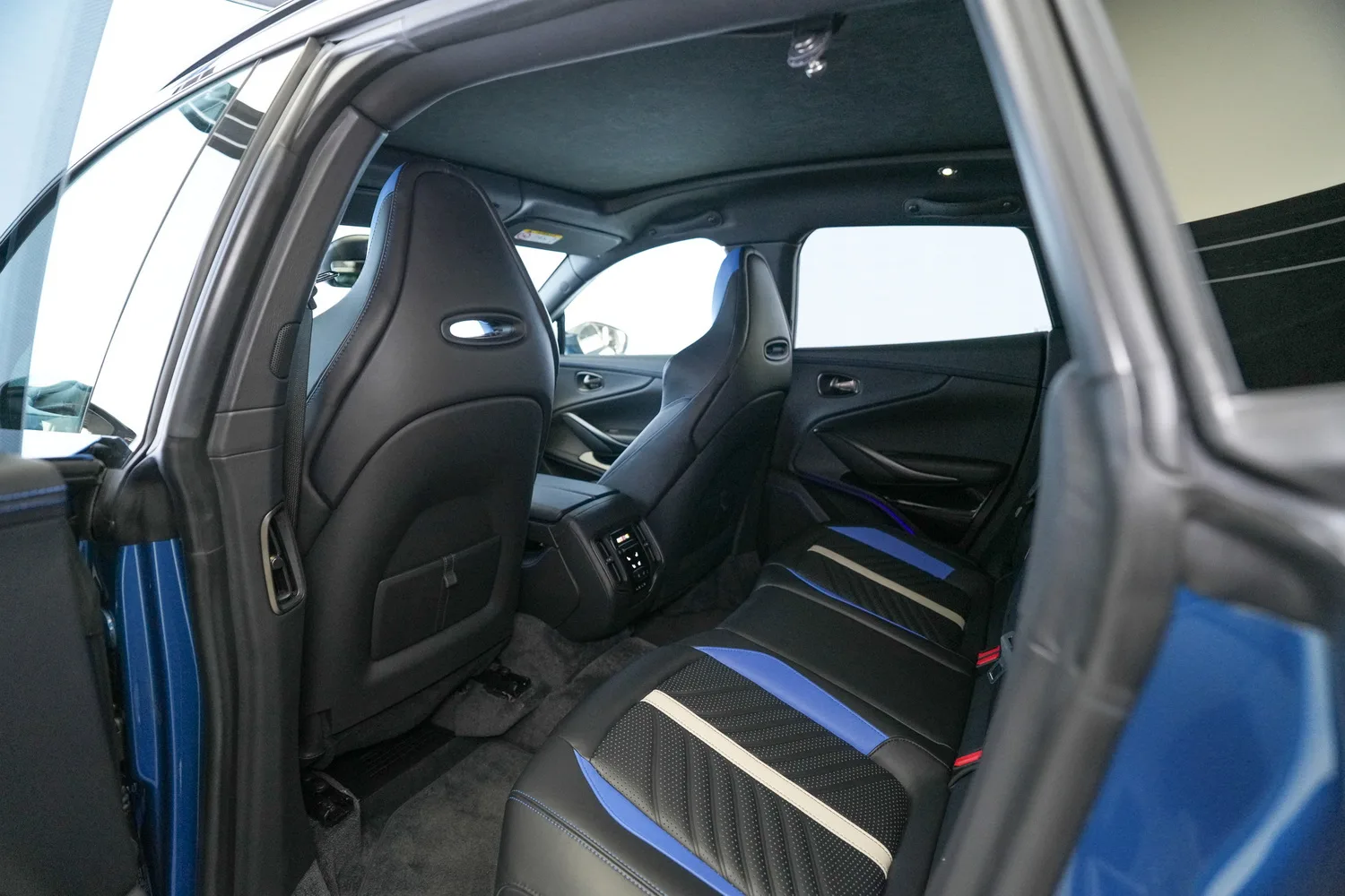 2023 Aston Martin DBX 707, 7/18