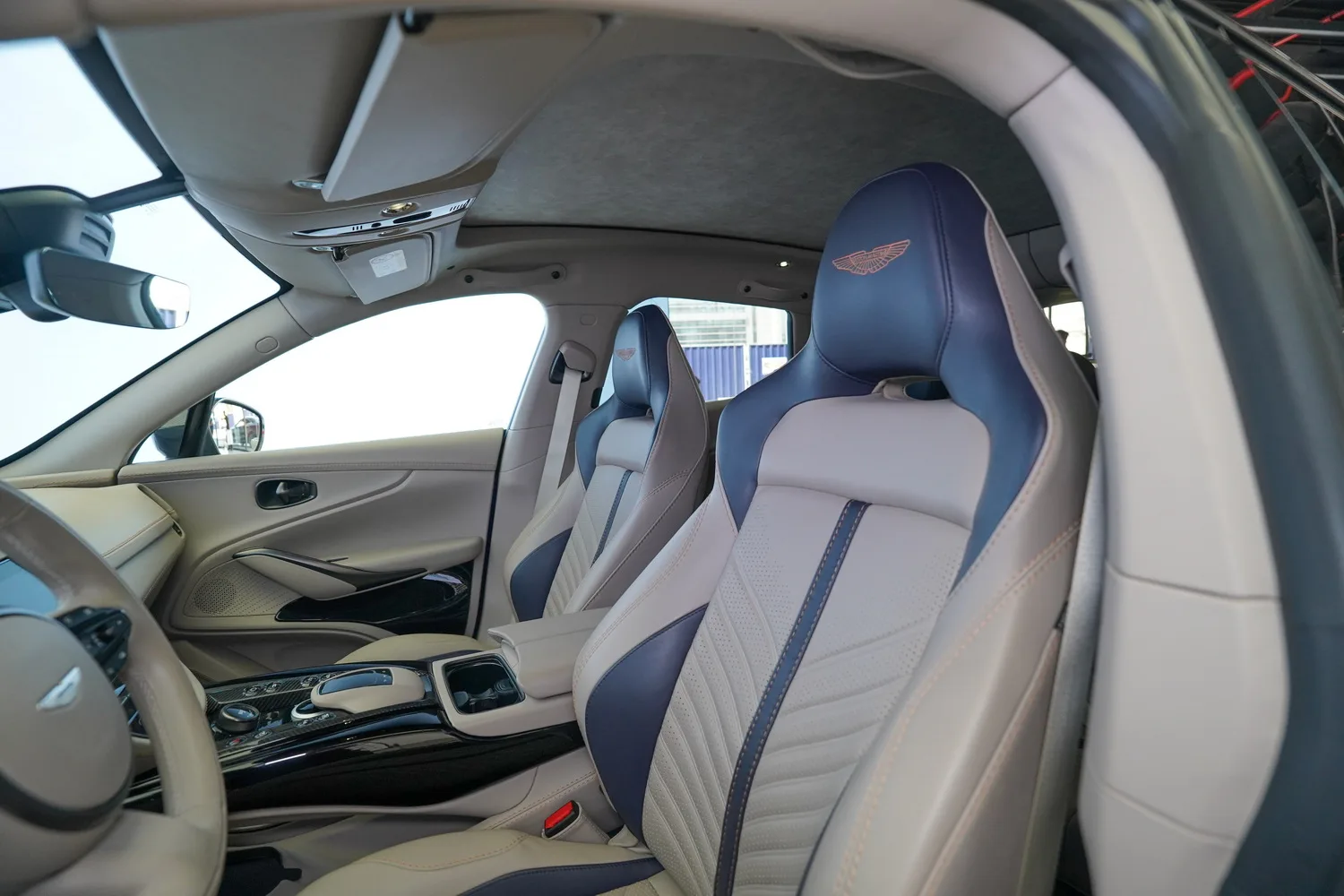 2023 Aston Martin DBX 707, 15/20