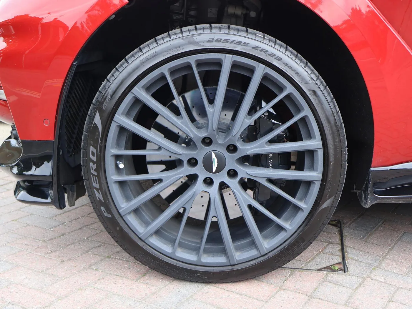 2023 Aston Martin DBX 707 angeboten von einer Vertragshändlergruppe in Pangbourne, Vereinigtes Königreich, Foto 3 von 25