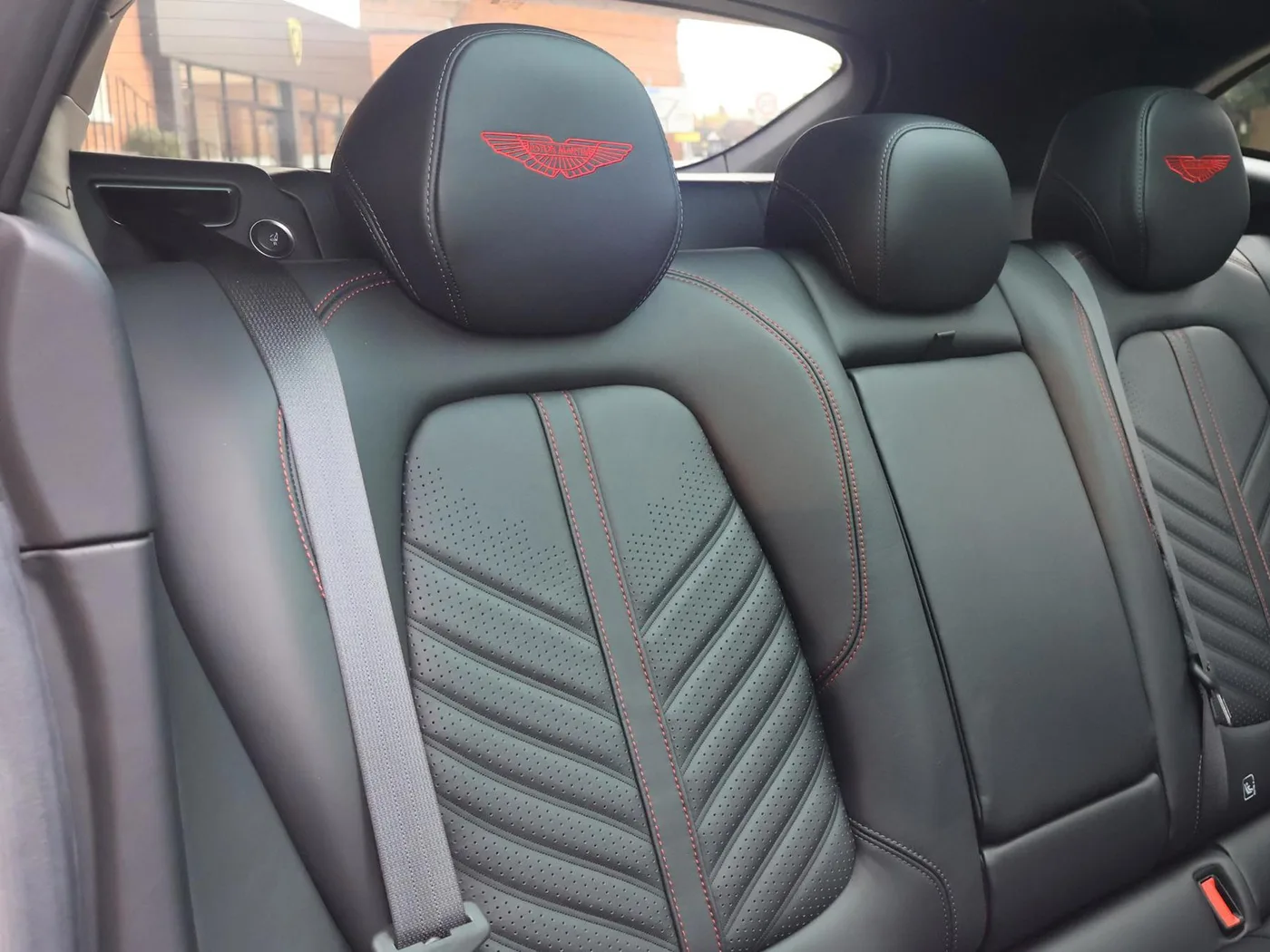 2023 Aston Martin DBX 707 angeboten von einer Vertragshändlergruppe in Pangbourne, Vereinigtes Königreich, Foto 18 von 25
