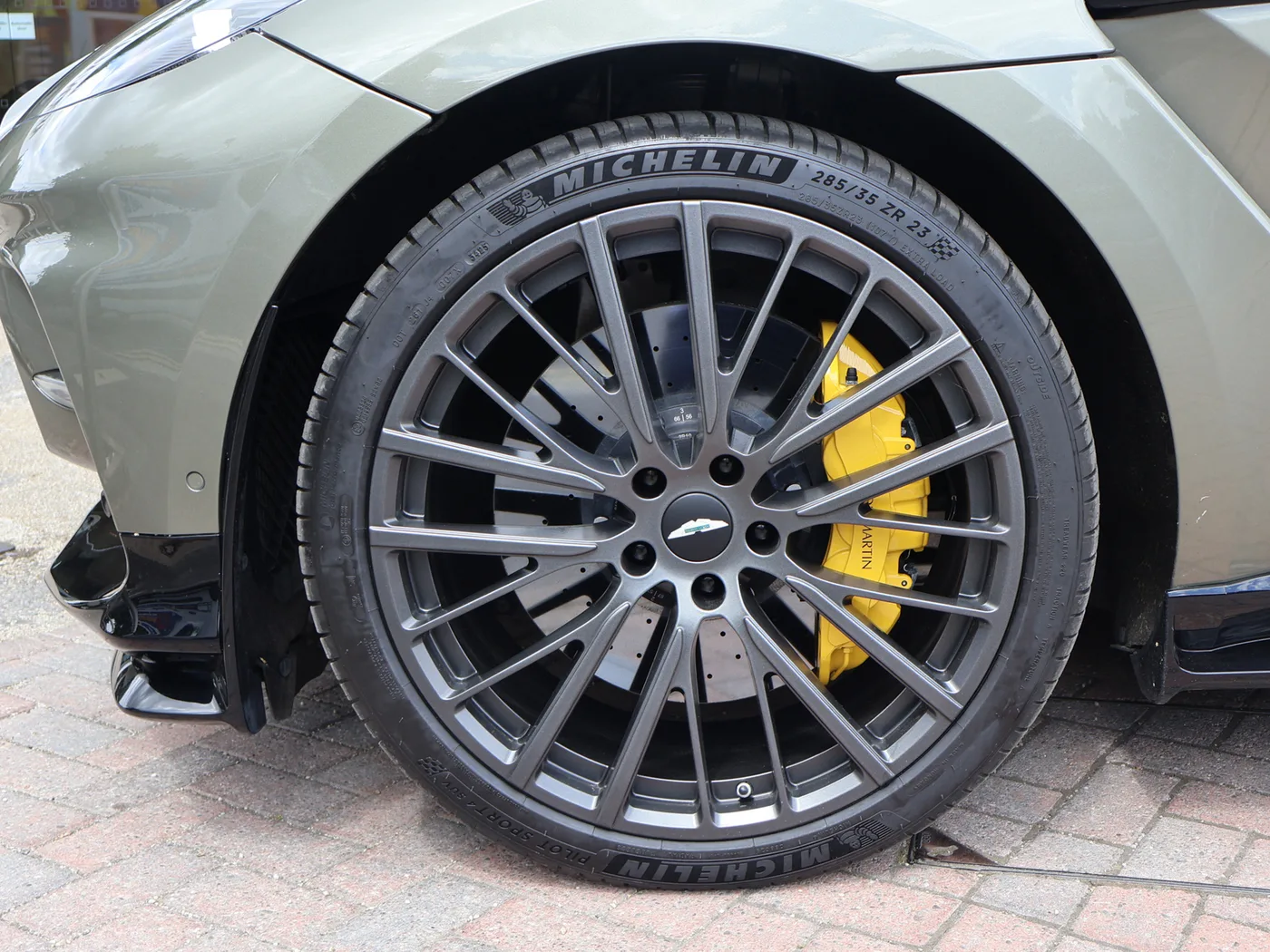 2023 Aston Martin DBX 707 angeboten von einer Vertragshändlergruppe in Pangbourne, Vereinigtes Königreich, Foto 3 von 25