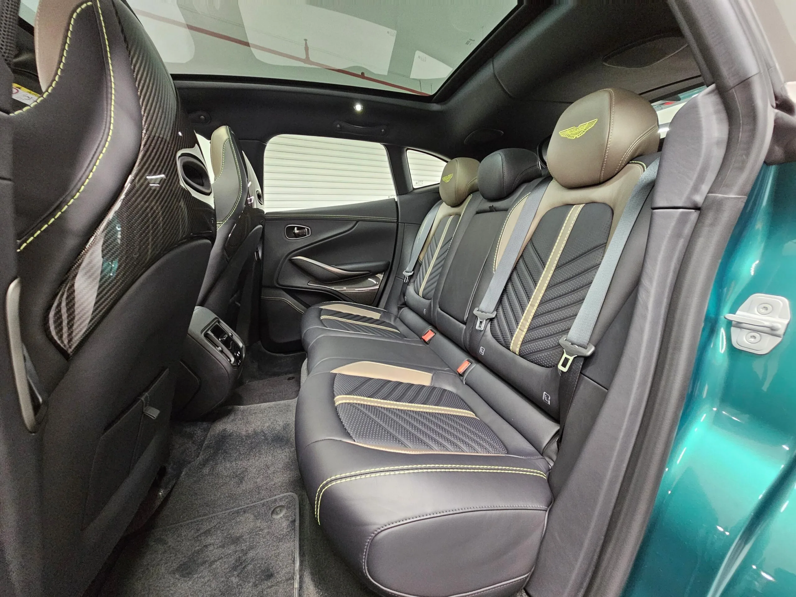 2023 Aston Martin DBX 707, 13/23
