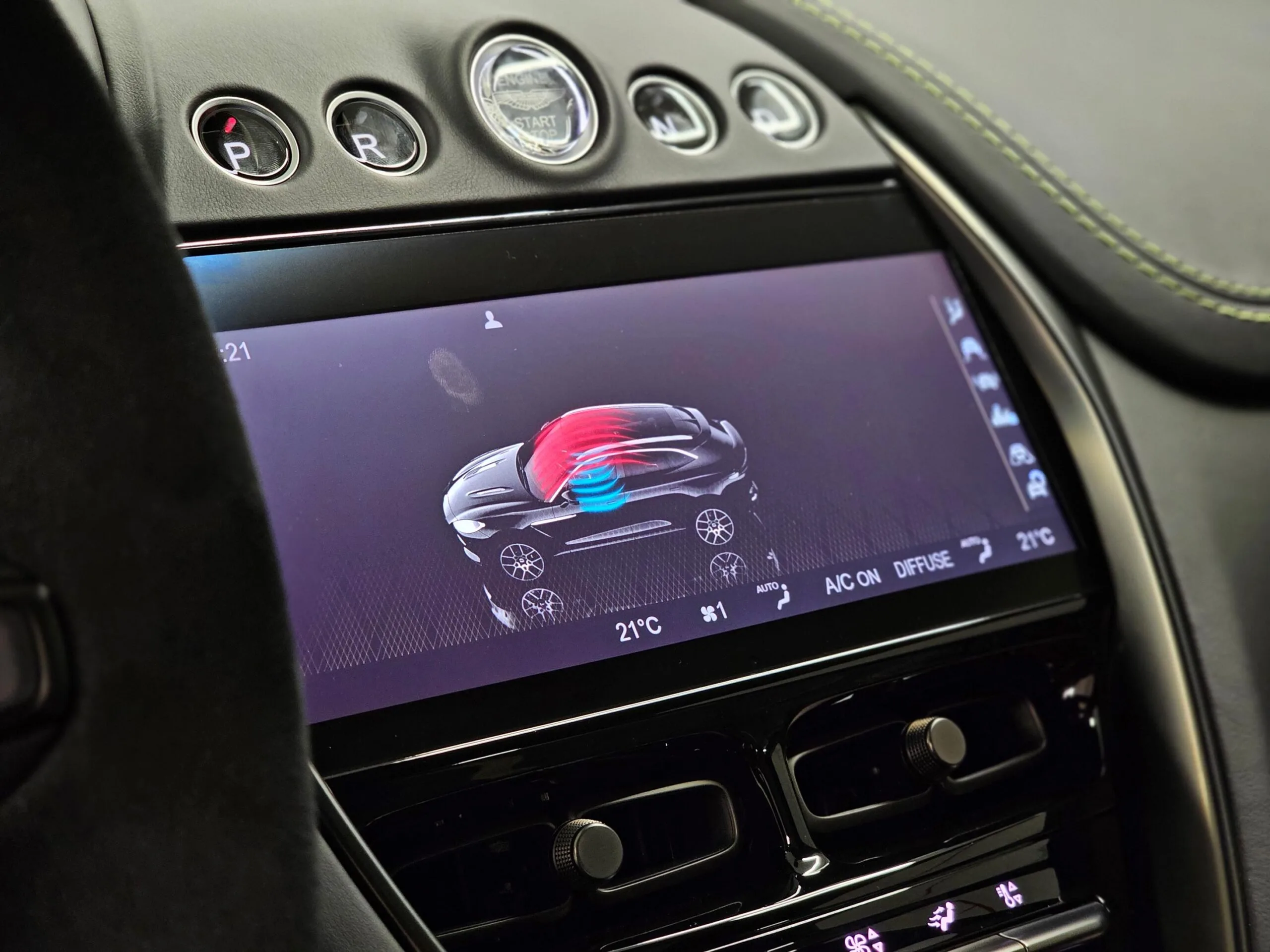2023 Aston Martin DBX 707, 16/23