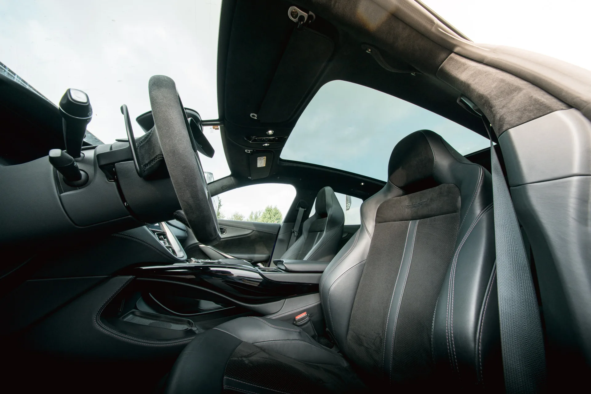 2023 Aston Martin DBX 707, 3/29