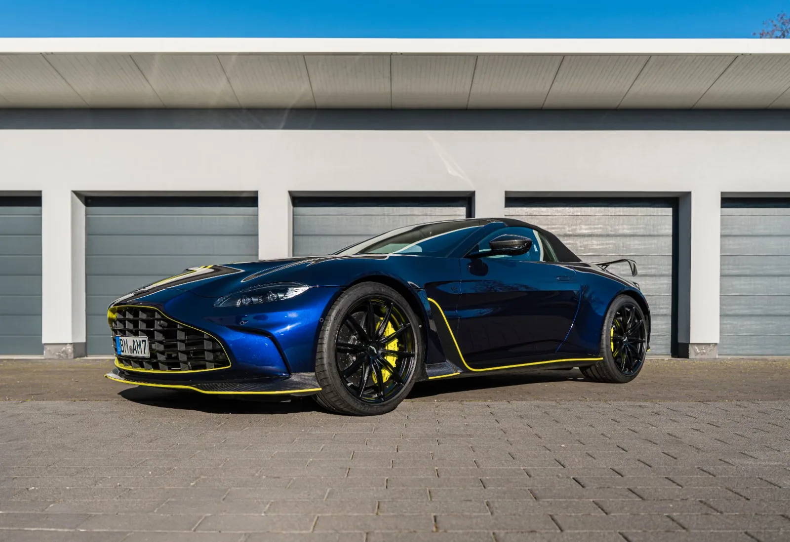 2023 Aston Martin V12 Vantage Roadster, Royal Indigo, front three-quarter view