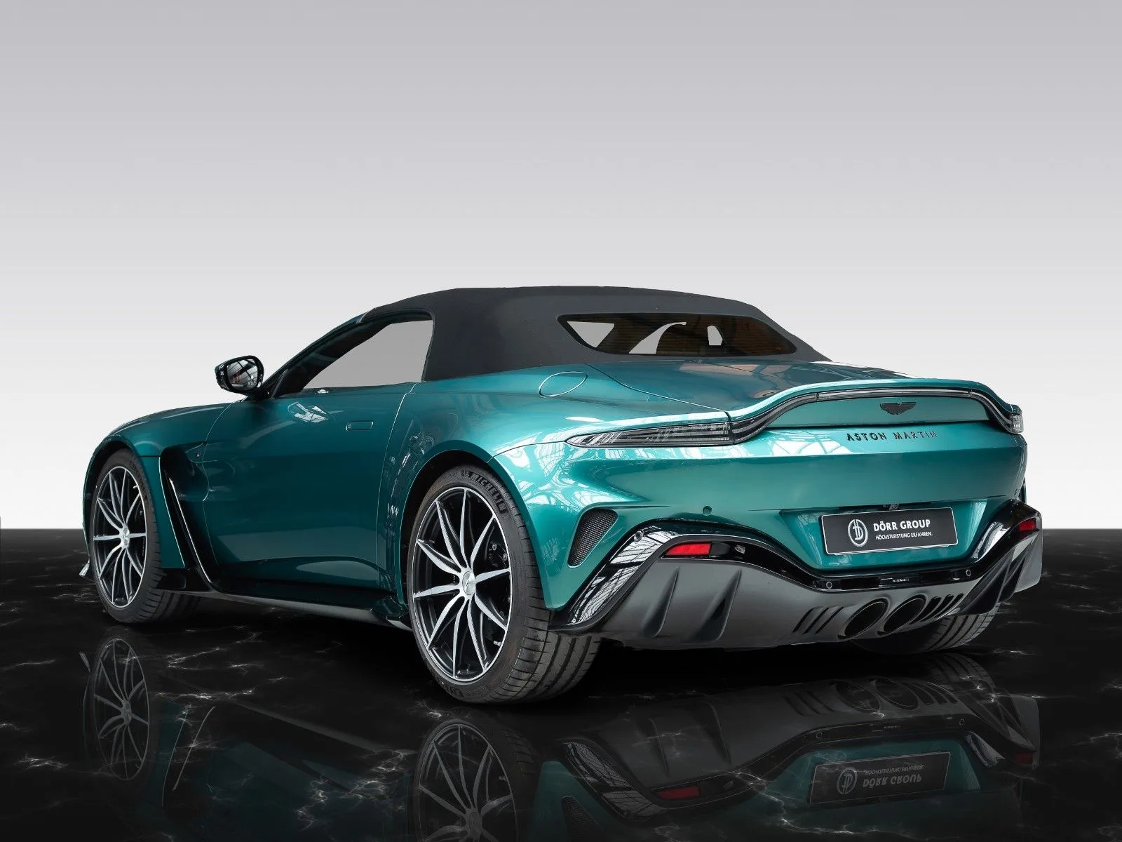 2023 Aston Martin V12 Vantage Roadster, 2/29
