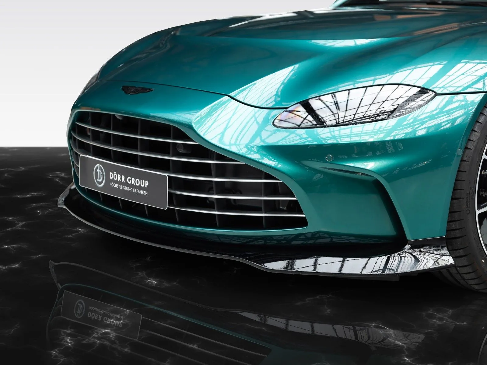 2023 Aston Martin V12 Vantage Roadster, 14/29