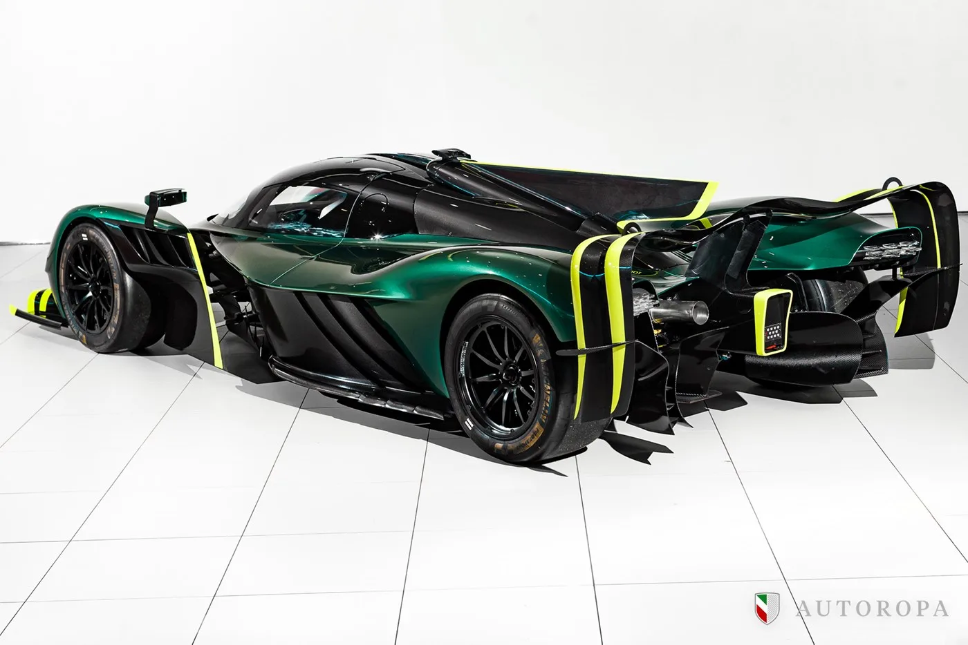 2023 Aston Martin Valkyrie AMR Pro offered by an official Ferrari and Maserati dealer in Arlöv, Sweden, photo 5 of 10