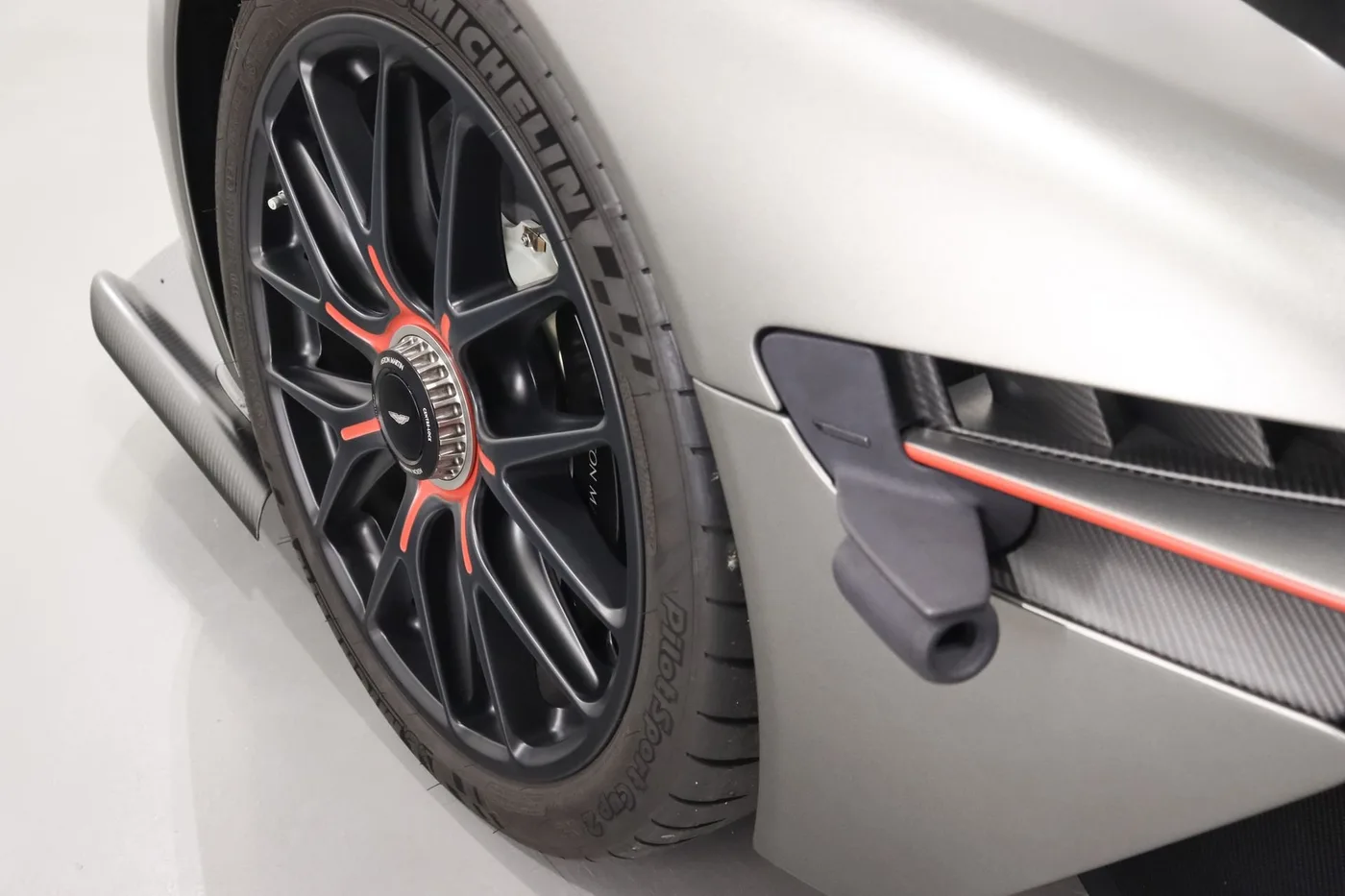 2023 Aston Martin Valkyrie offered by a supercar dealer in Zibido San Giacomo, Italy, photo 12 of 23
