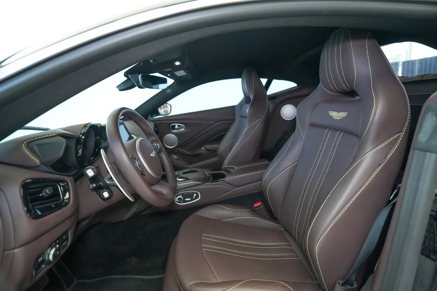 2023 Aston Martin Vantage, 4/14
