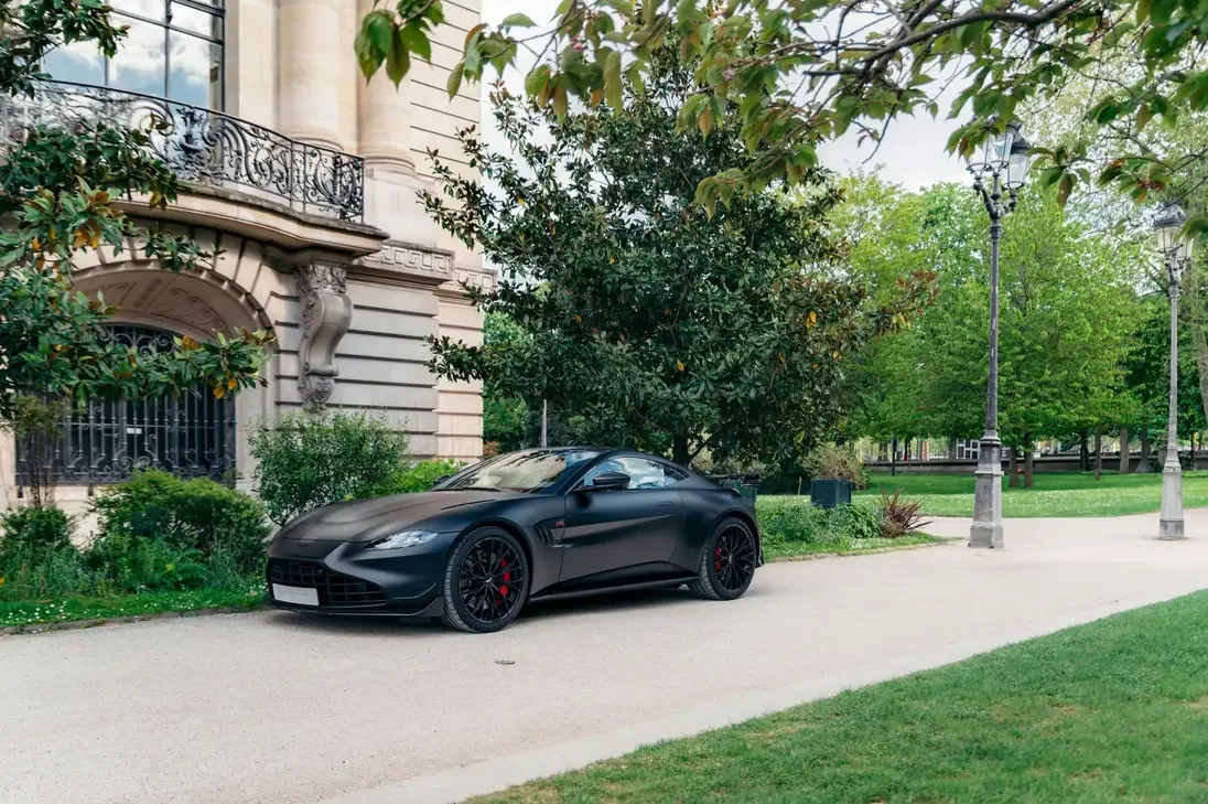 2023 Aston Martin Vantage, 2/28