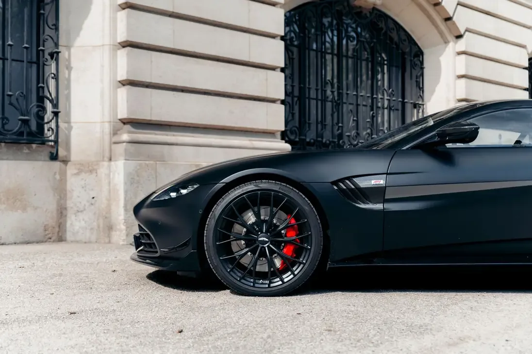 2023 Aston Martin Vantage, 9/28