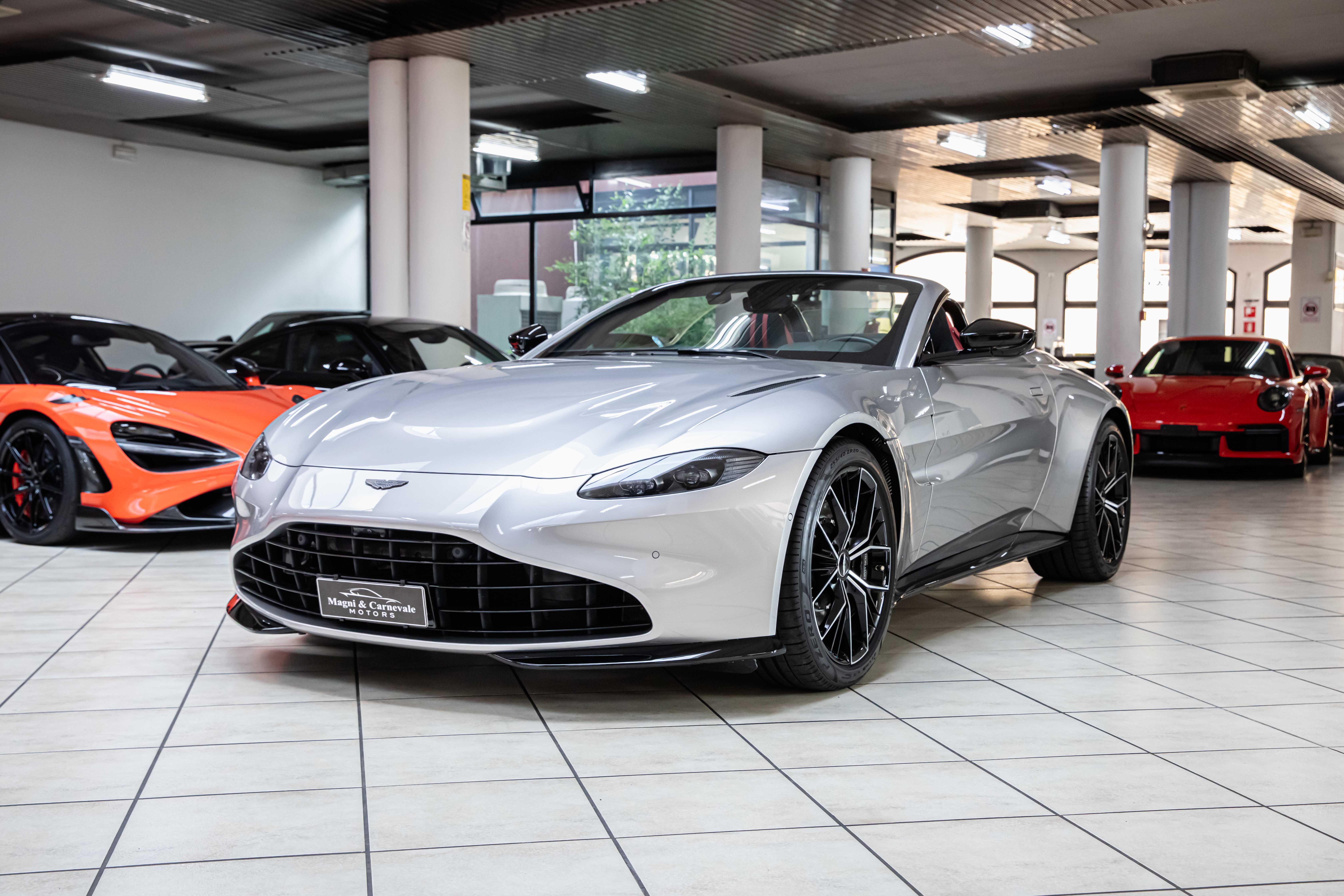 2023 Aston Martin Vantage Roadster angeboten von einem Fachhändler in Milan, Italien, Foto 9 von 20
