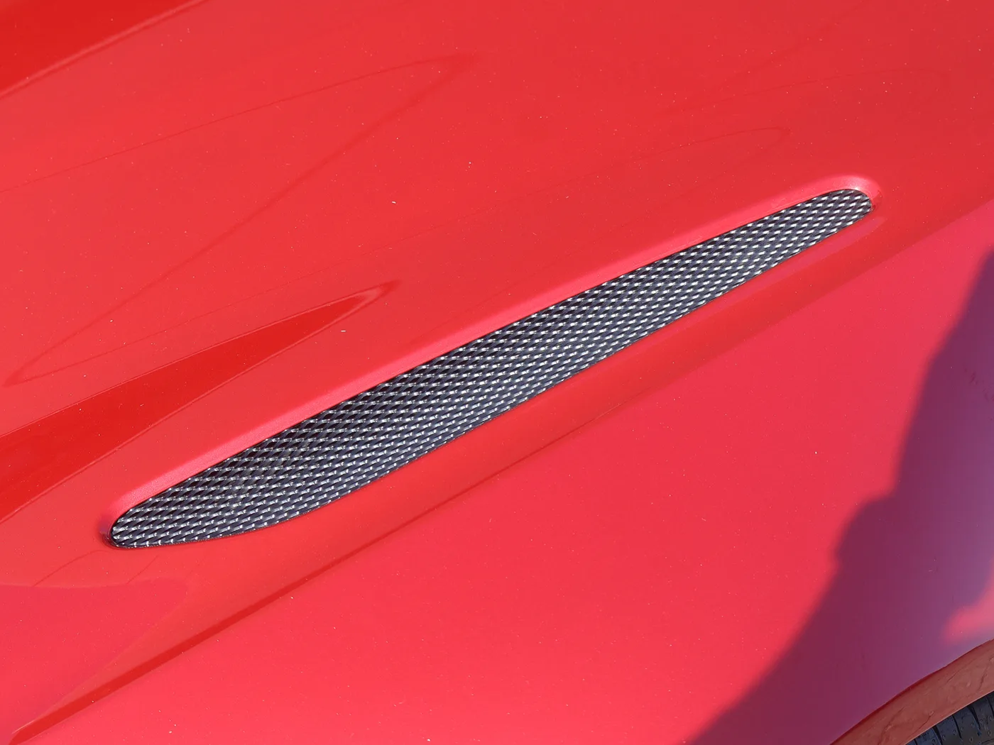 2023 Aston Martin V8 Vantage proposée par un groupe de concessions agréées à Pangbourne, Royaume-Uni, photo 22 sur 25