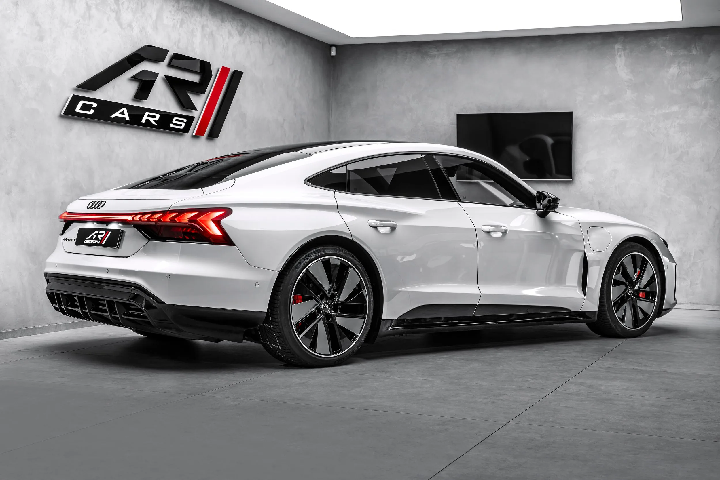 2023 Audi e-tron GT, 5/24