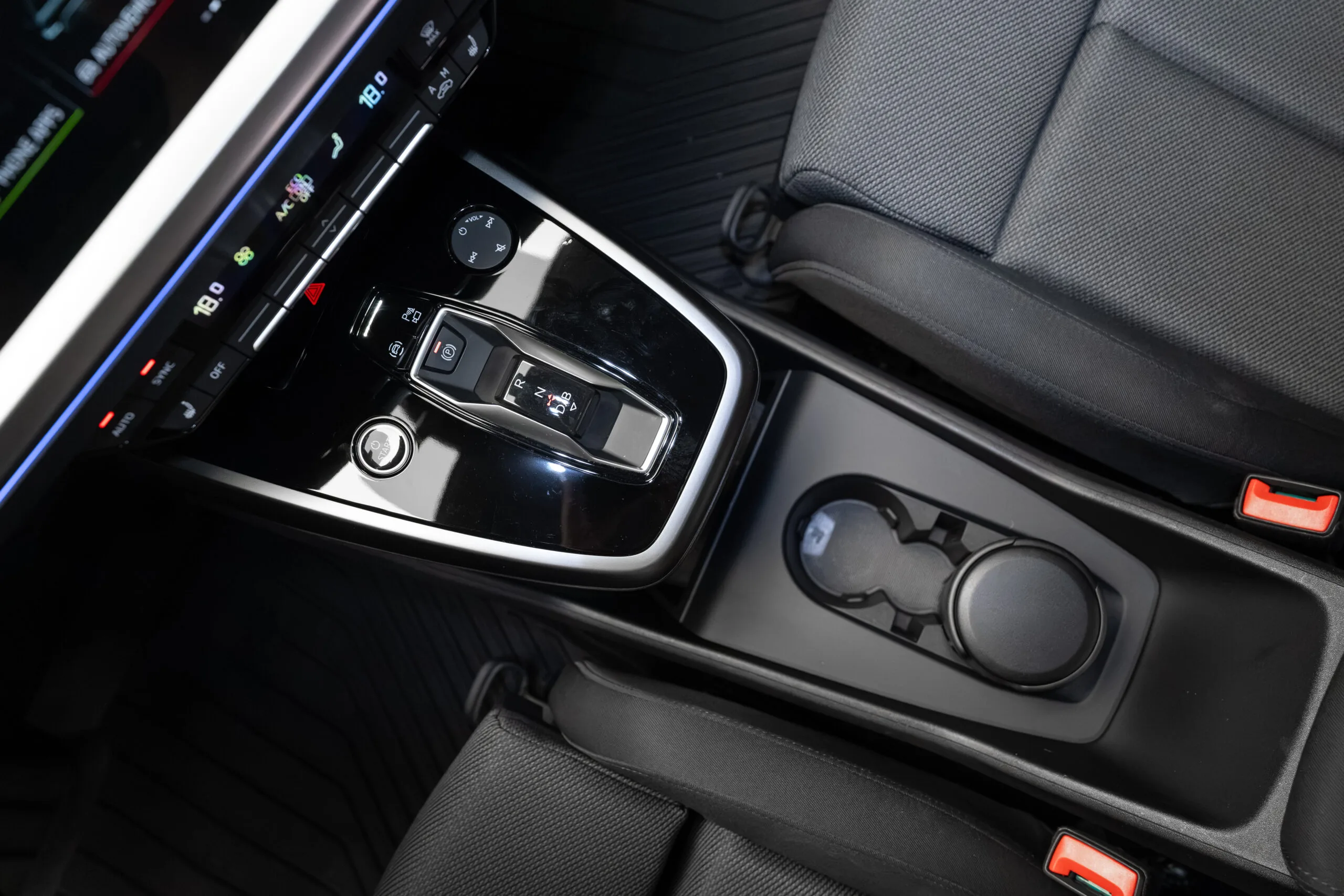 2023 Audi Q4 e-tron 45 quattro, 16/30