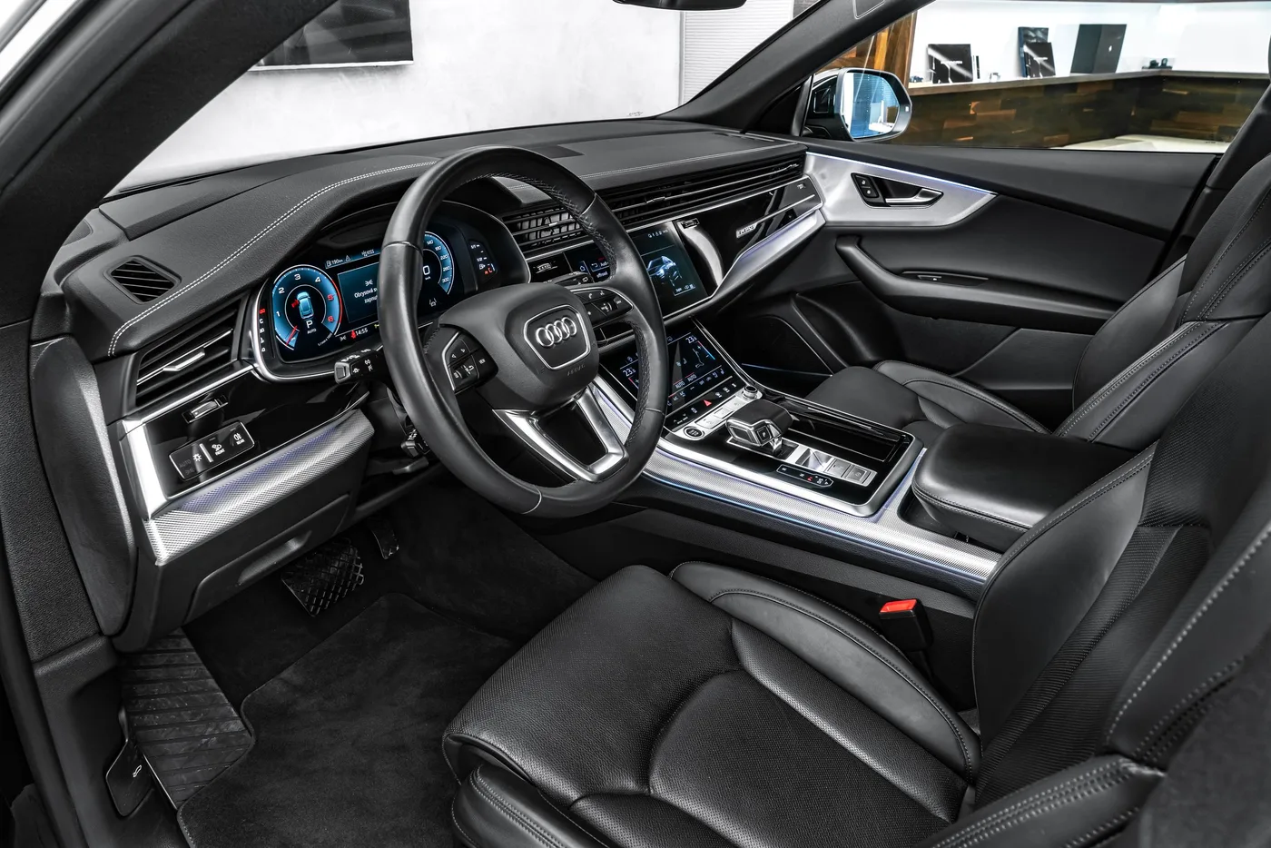 2023 Audi Q8 50 TDI, quattro angeboten von einem Fachhändler in Ostrava, Tschechien, Foto 11 von 15