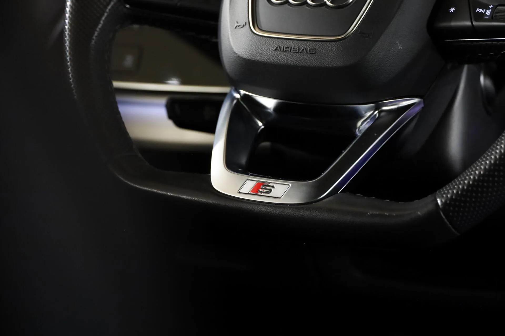 2023 Audi Q8 60 TFSI e quattro Competition, 26/30