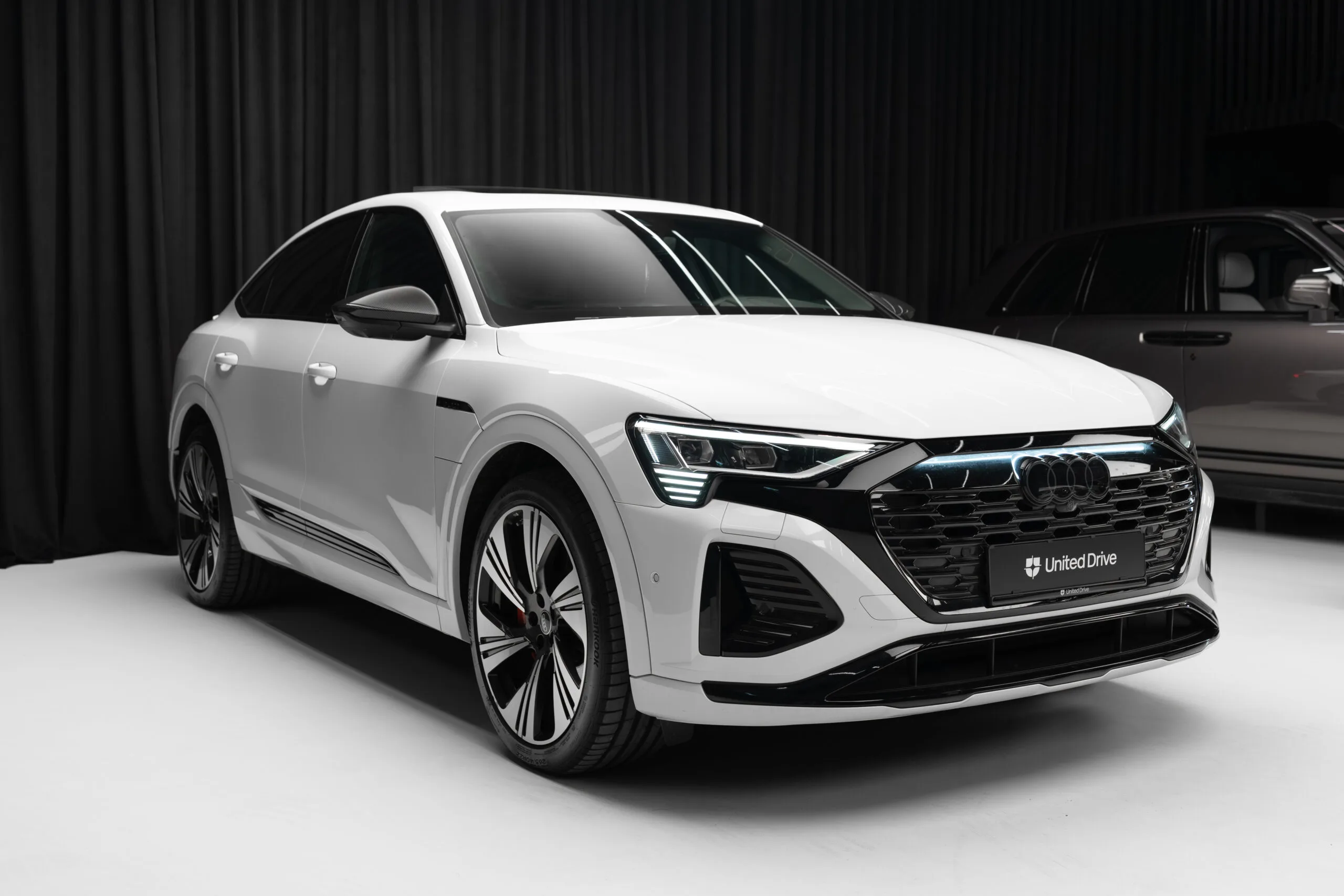 2023 Audi Q8 Sportback e-tron 55 quattro, 3/30