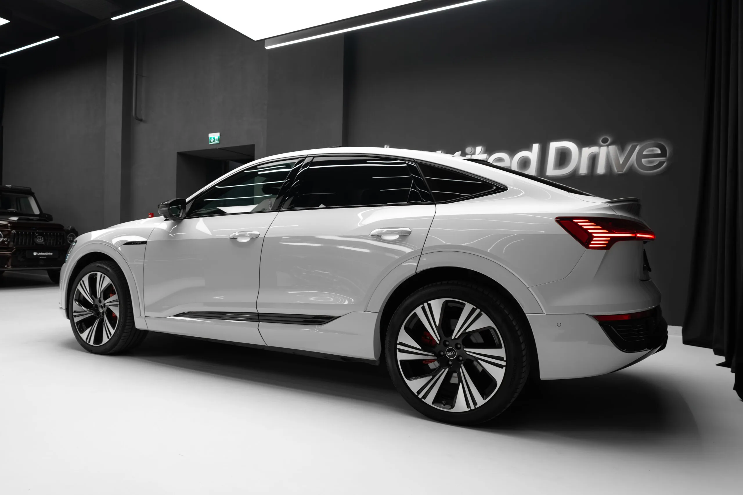2023 Audi Q8 Sportback e-tron 55 quattro, 6/30