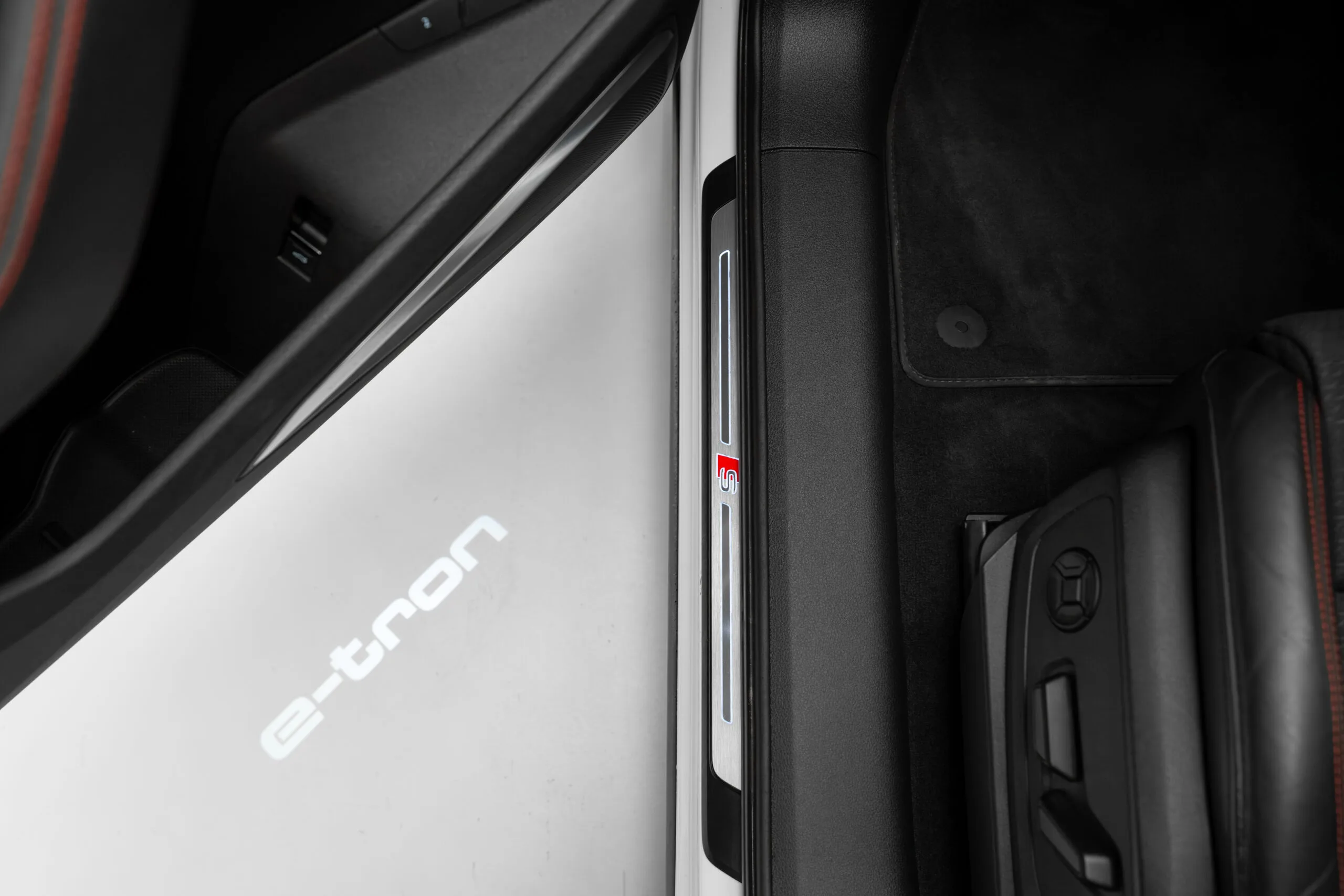 2023 Audi Q8 Sportback e-tron 55 quattro, 18/30