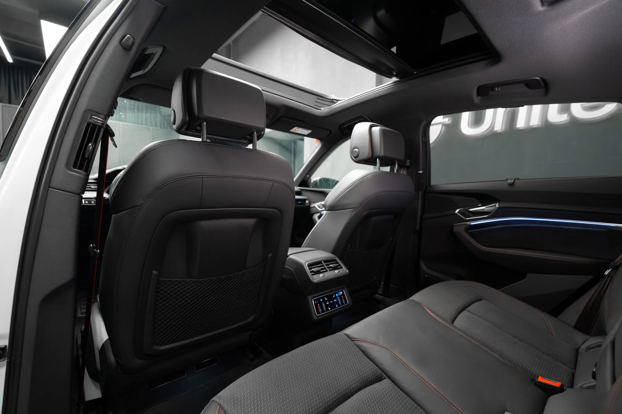 2023 Audi Q8 Sportback e-tron 55 quattro, 23/30