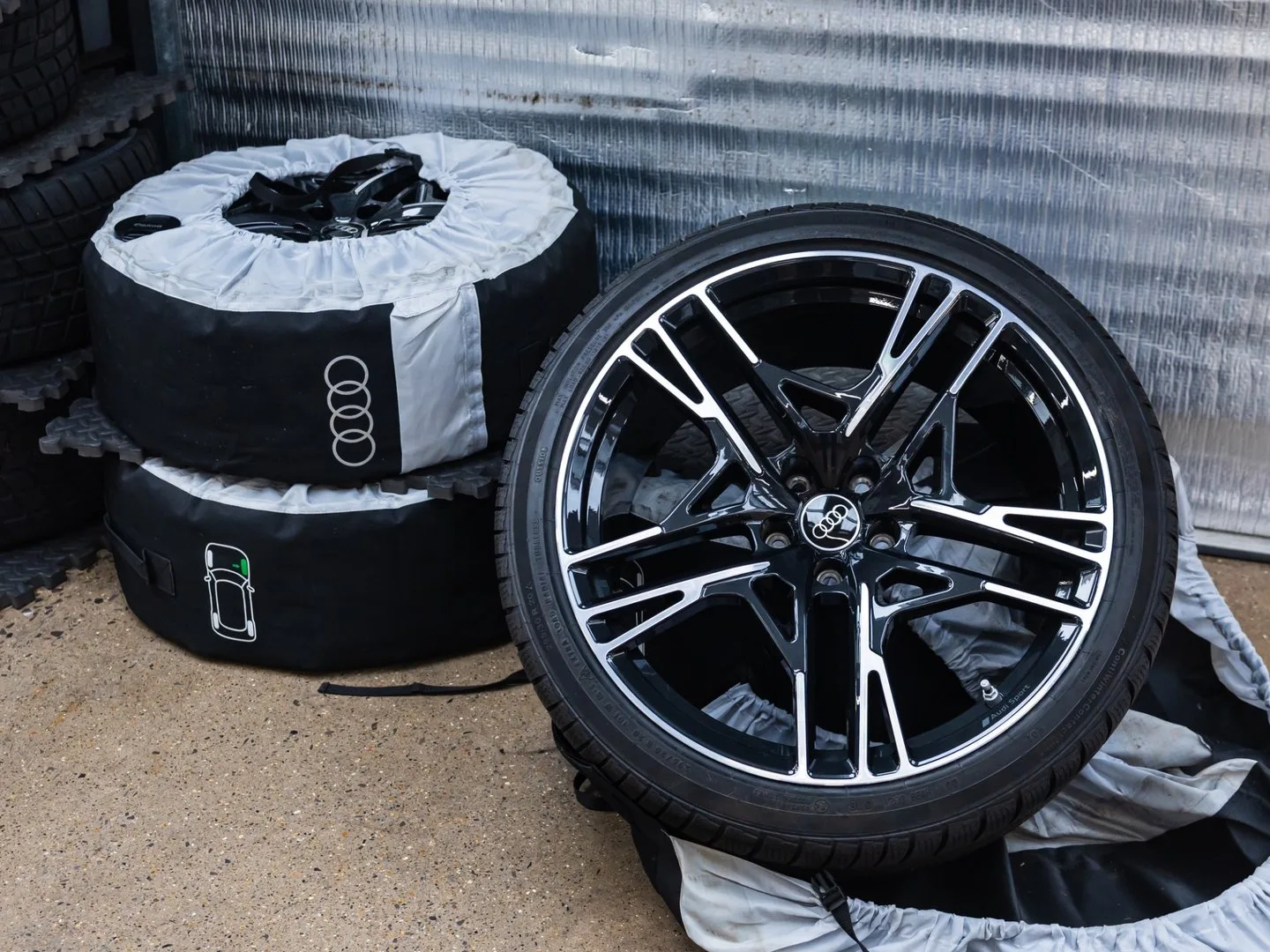 2023 Audi R8 V10 performance quattro Edition, 2/30