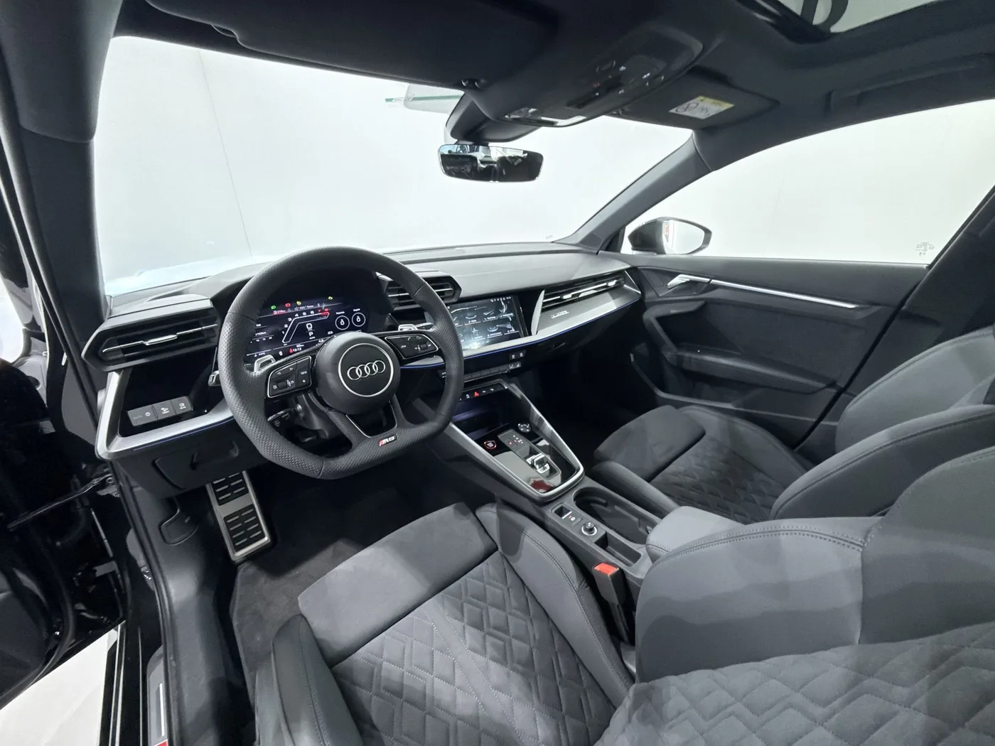 2023 Audi RS3 Sportback quattro offered by a supercar dealer in Zibido San Giacomo, Italy, photo 13 of 25