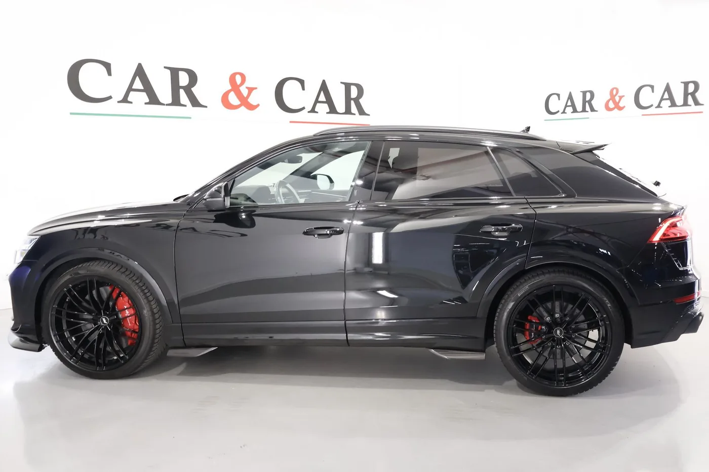 2023 Audi RS Q8 angeboten von einem Supersportwagenhändler in Zibido San Giacomo, Italien, Foto 6 von 25