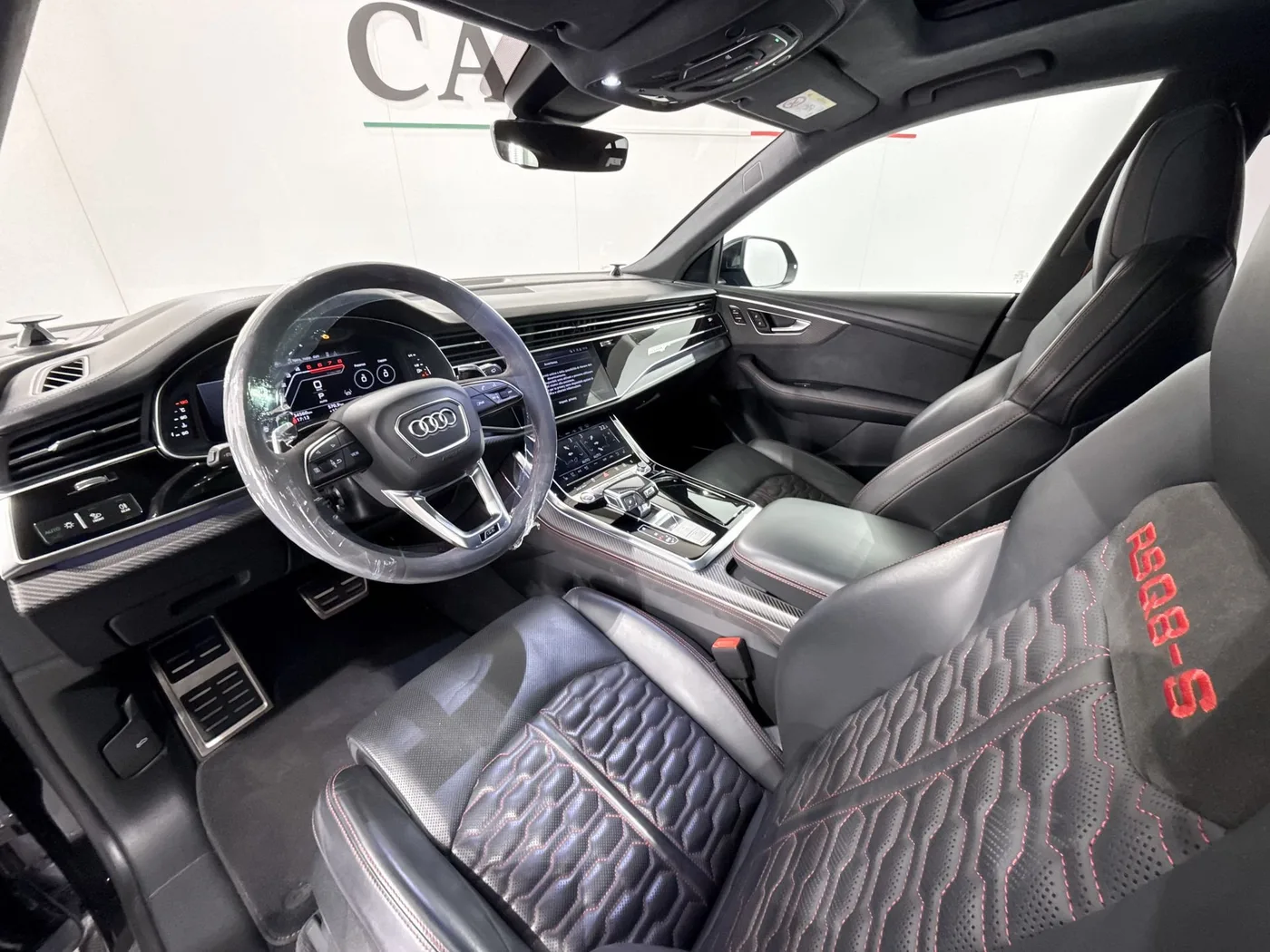 2023 Audi RS Q8 angeboten von einem Supersportwagenhändler in Zibido San Giacomo, Italien, Foto 21 von 25