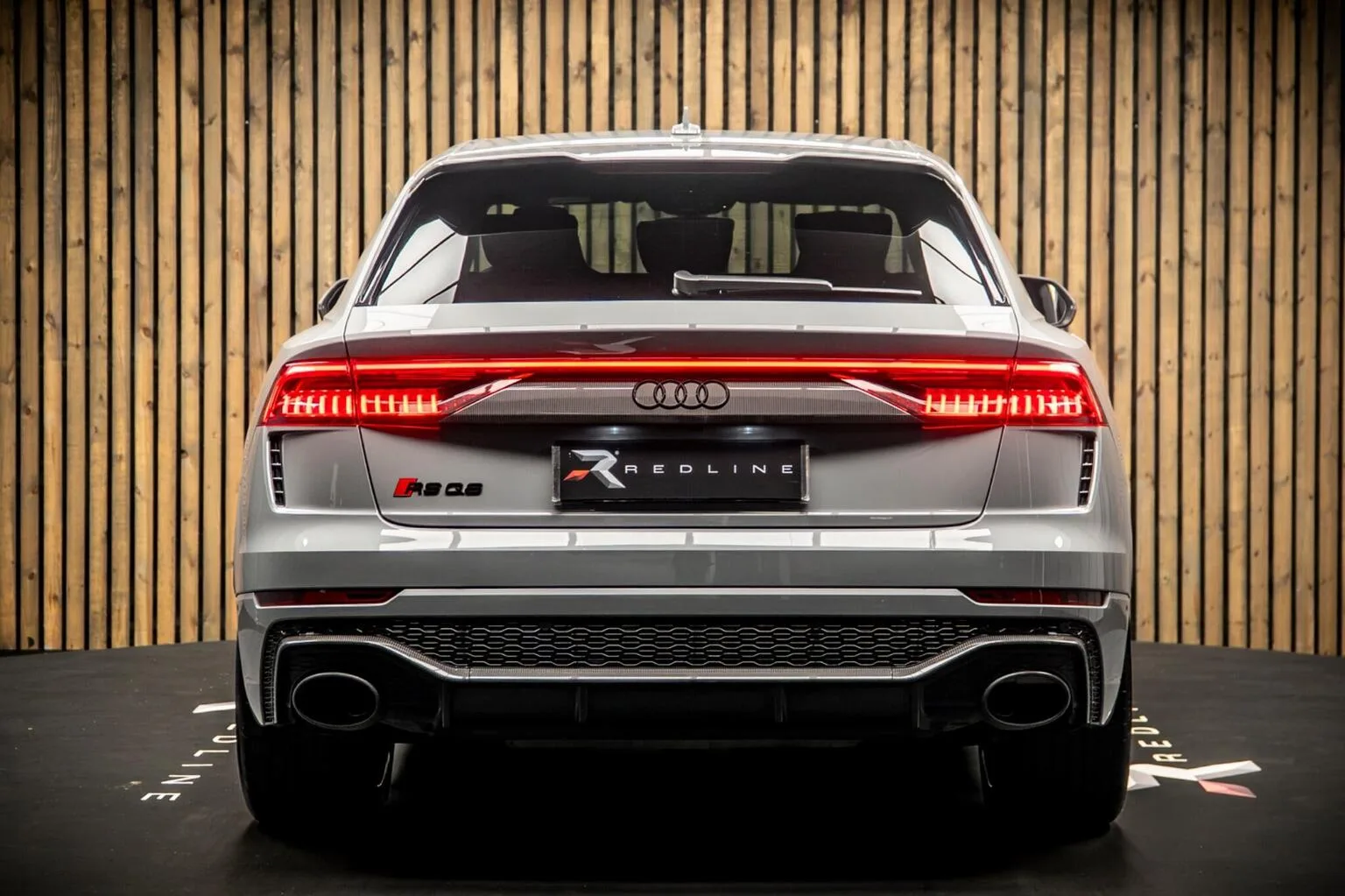 2023 Audi RS Q8 Carbon Black, 6/30