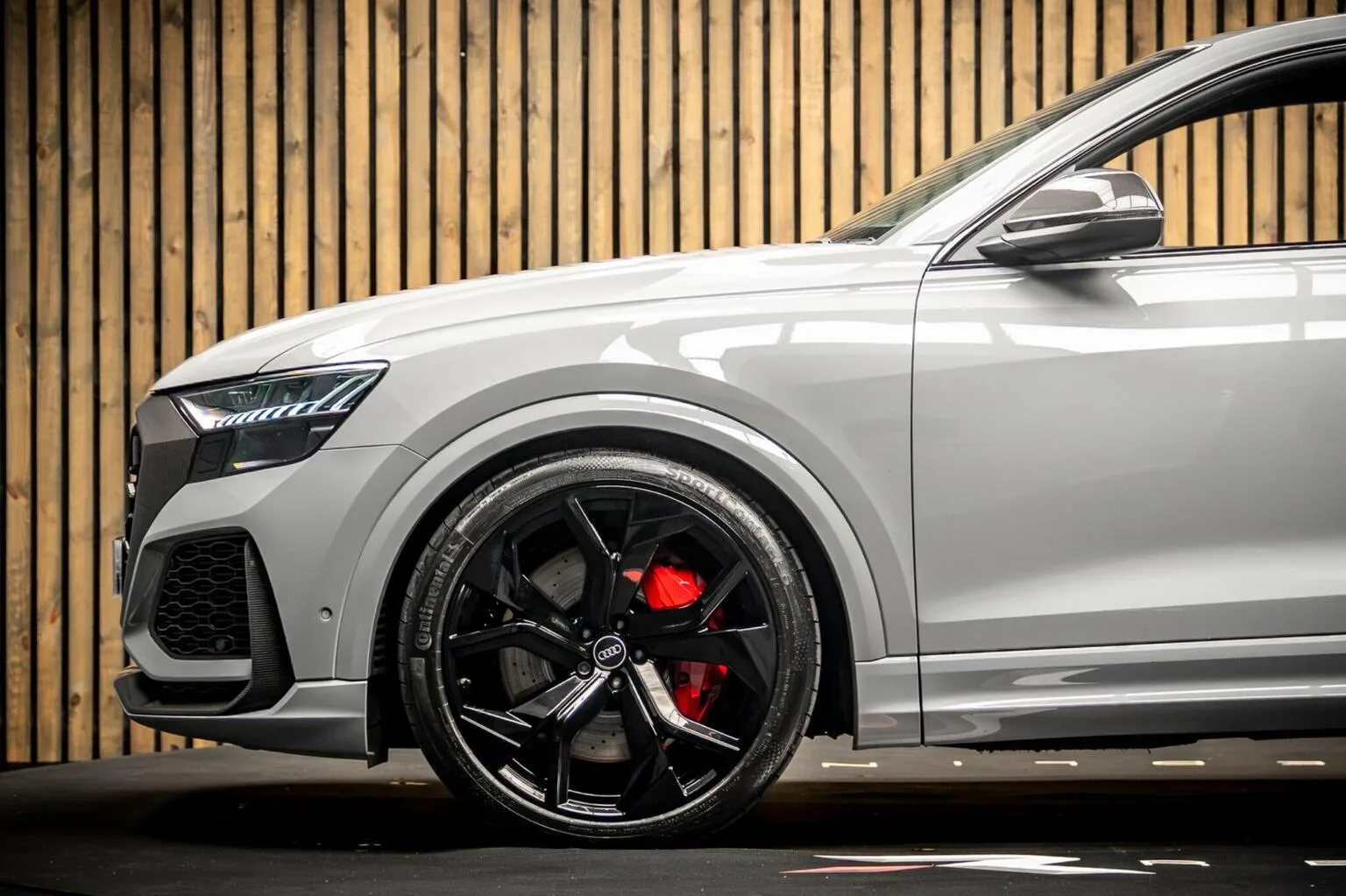 2023 Audi RS Q8 Carbon Black, 7/30