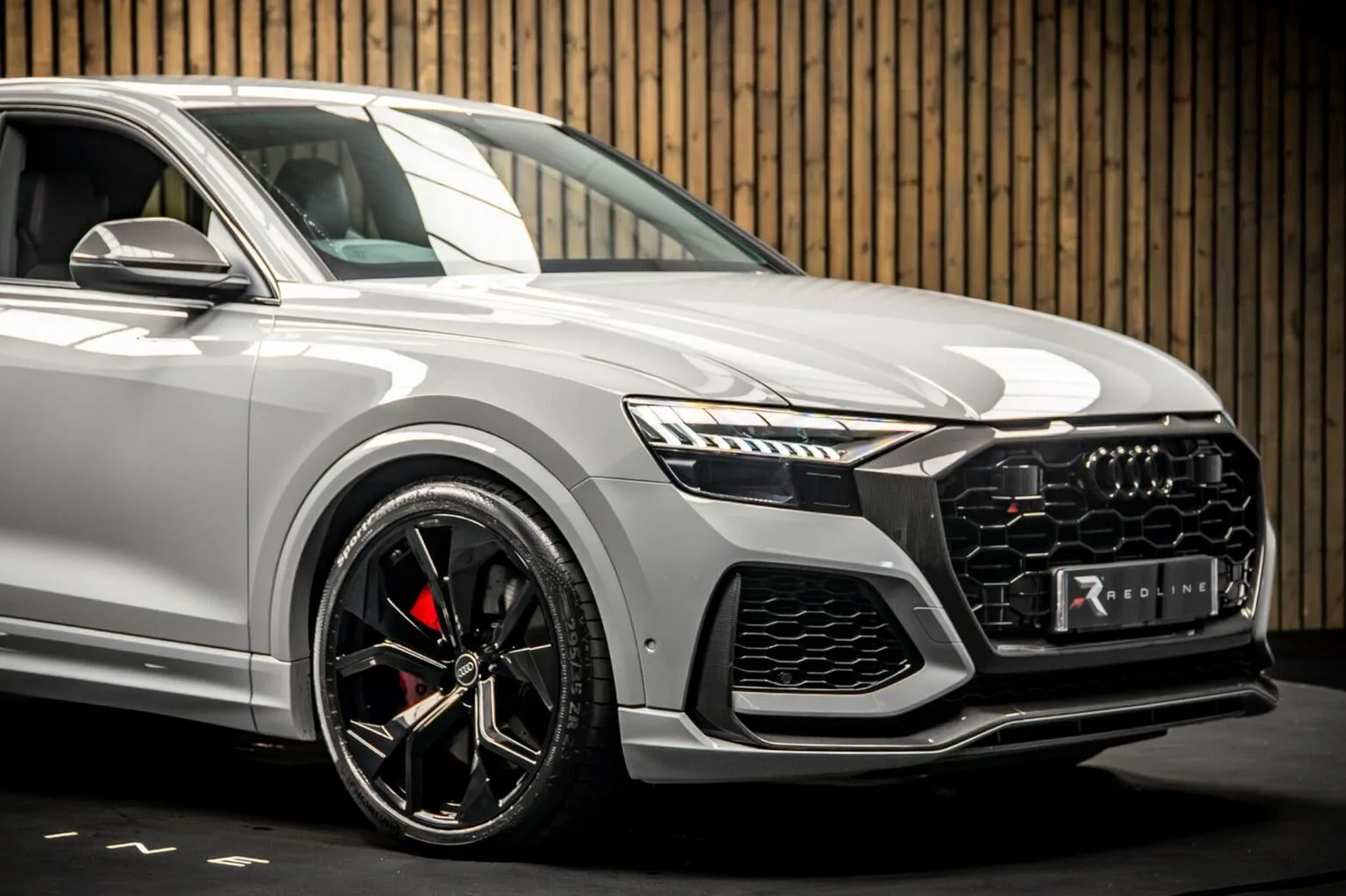 2023 Audi RS Q8 Carbon Black, 8/30
