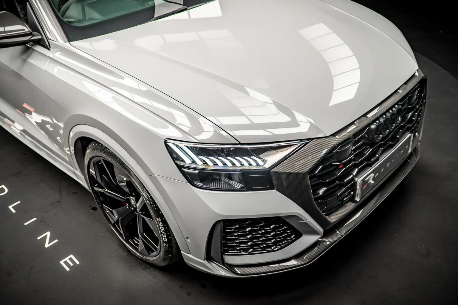 2023 Audi RS Q8 Carbon Black, 9/30