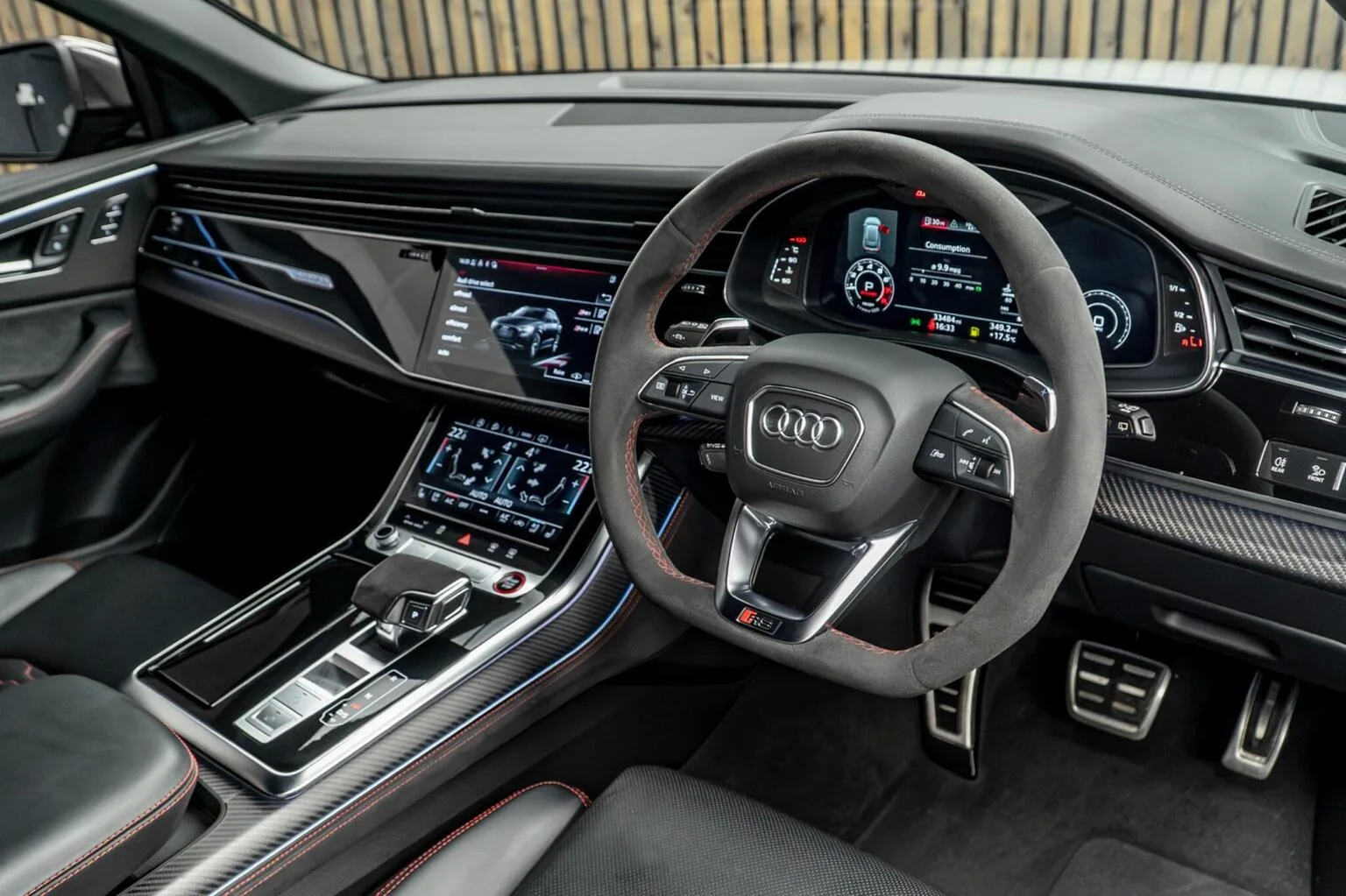 2023 Audi RS Q8 Carbon Black, 21/30