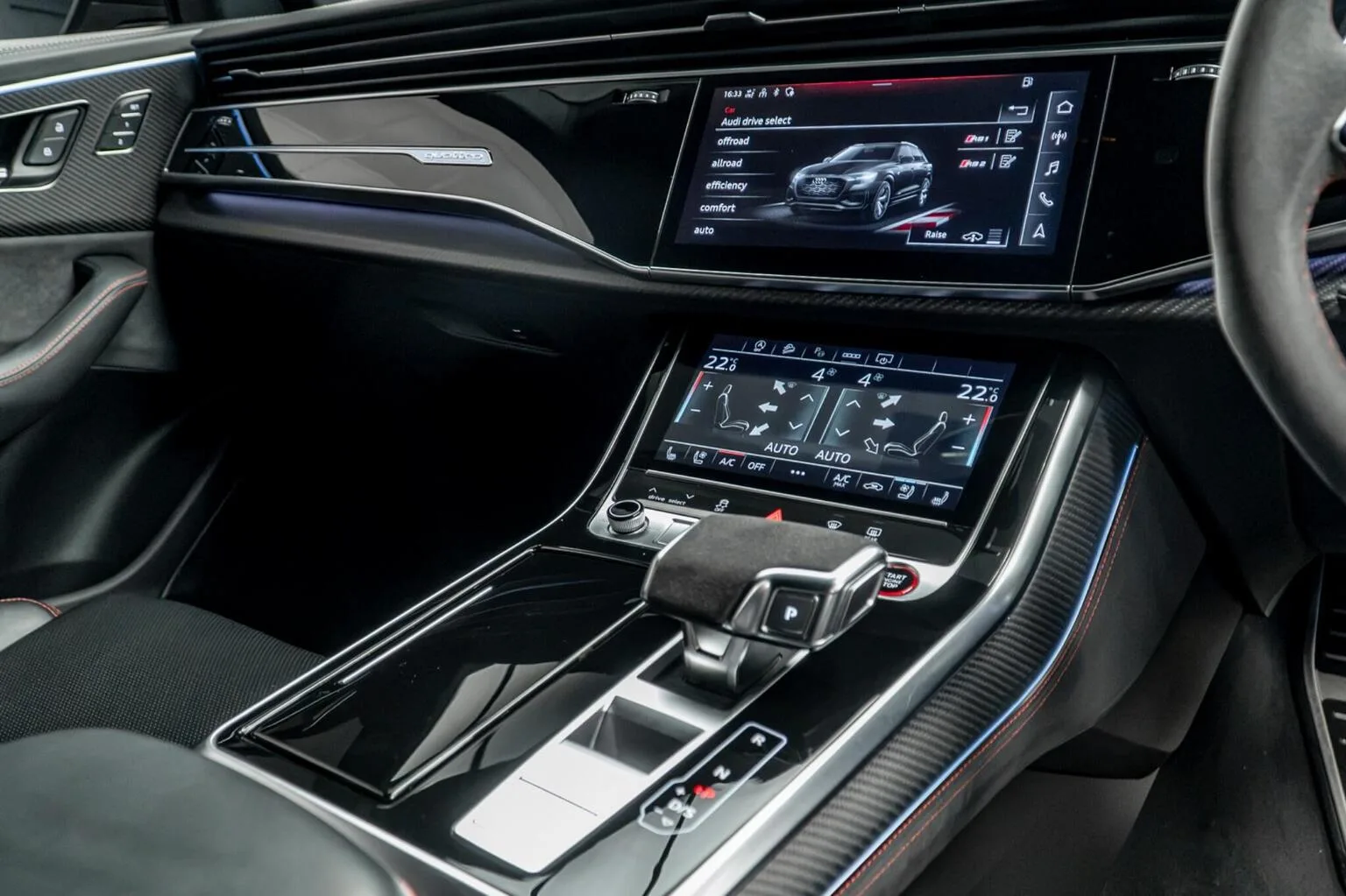 2023 Audi RS Q8 Carbon Black, 23/30