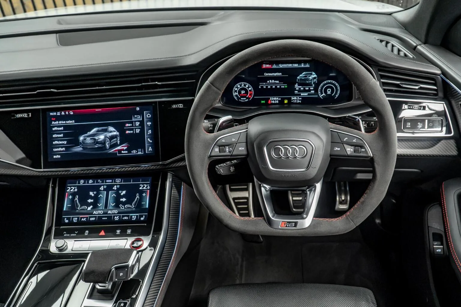 2023 Audi RS Q8 Carbon Black, 24/30