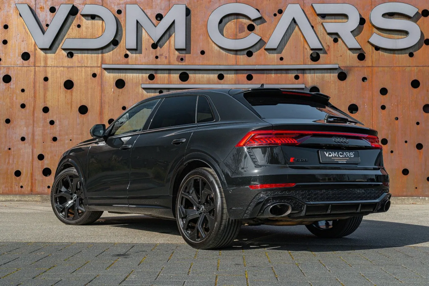 2023 Audi RS Q8 offered by a supercar dealer in Gronau, Germany, photo 4 of 25