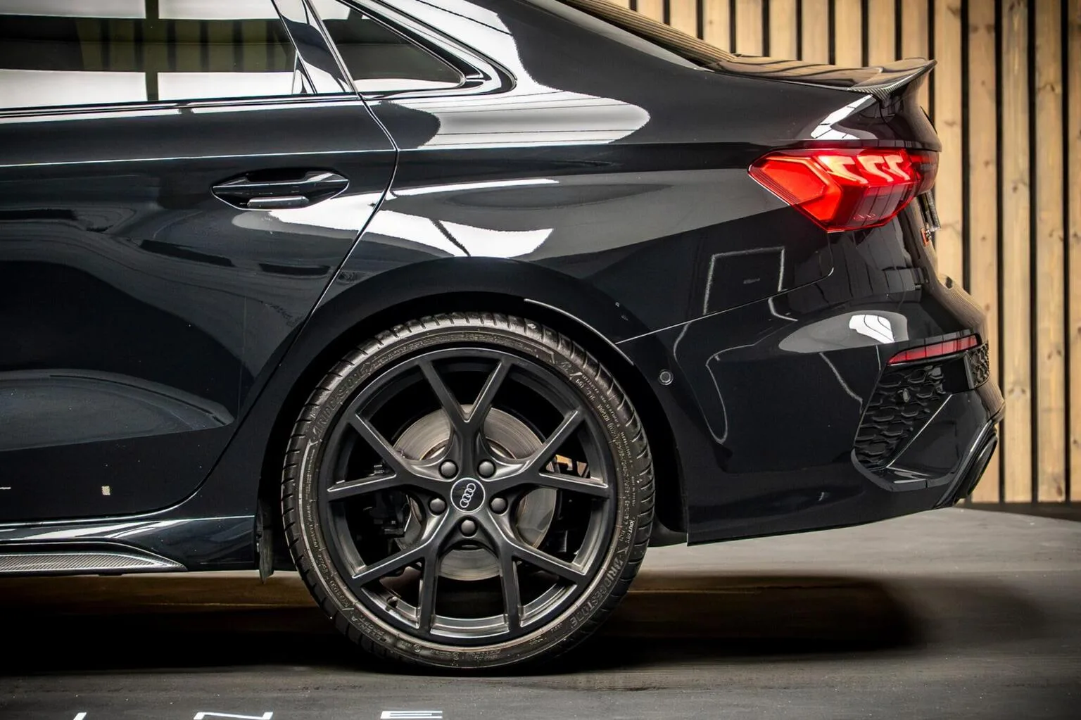 2023 Audi RS3 Sedan Carbon Black, 17/30