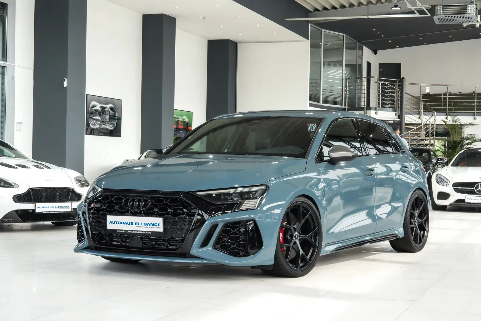 2023 Audi RS3 Sportback angeboten von einem Fachhändler in Köln, Deutschland, Hauptfoto