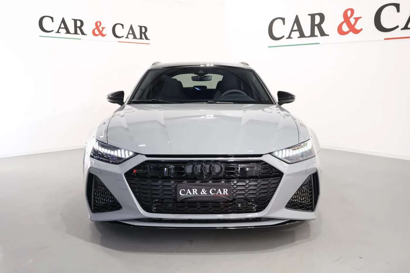 2023 Audi RS6 Avant offered by a supercar dealer in Zibido San Giacomo, Italy, photo 3 of 24