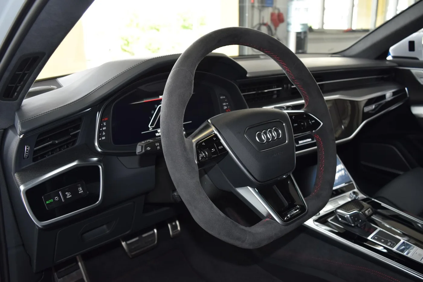 2023 Audi RS6 Avant ABT Power S offered by a specialist dealer in Pfaffenhofen an der Ilm, Germany, photo 4 of 15