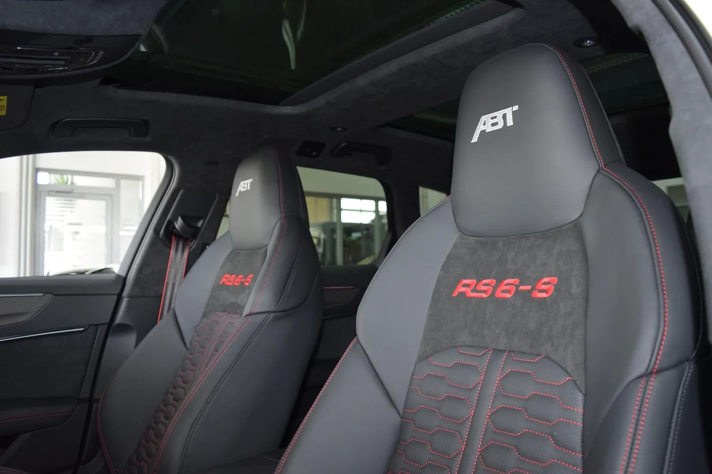 2023 Audi RS6 Avant ABT Power S offered by a specialist dealer in Pfaffenhofen an der Ilm, Germany, photo 6 of 15
