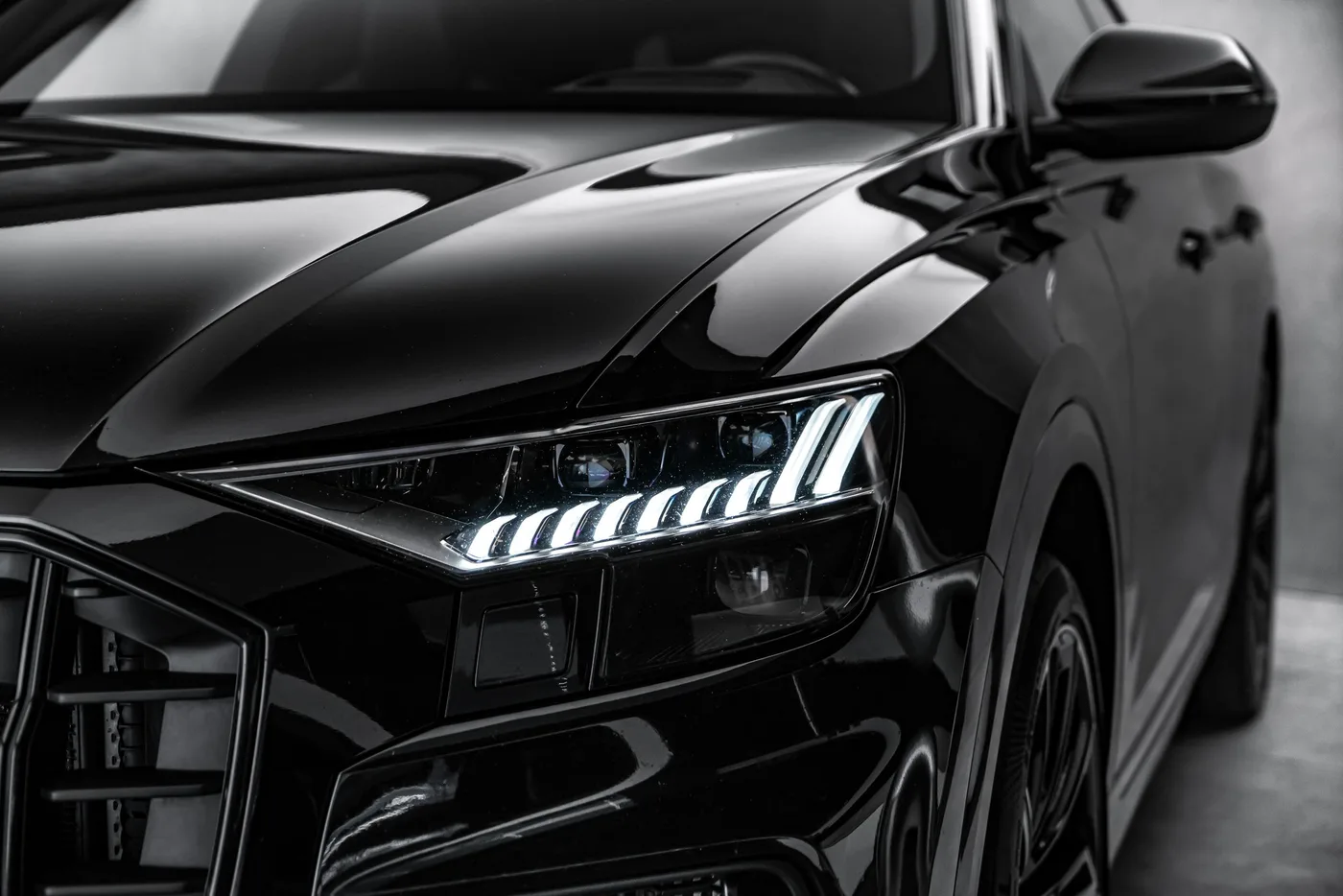 2023 Audi SQ8 competition plus angeboten von einem Fachhändler in Ostrava, Tschechien, Foto 13 von 15