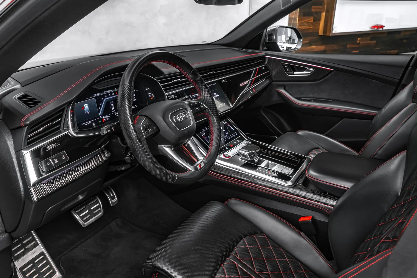 2023 Audi SQ8 competition plus angeboten von einem Fachhändler in Ostrava, Tschechien, Foto 15 von 15