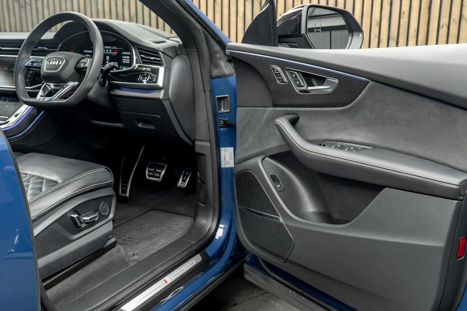 2023 Audi SQ8 Launch Edition, 29/30