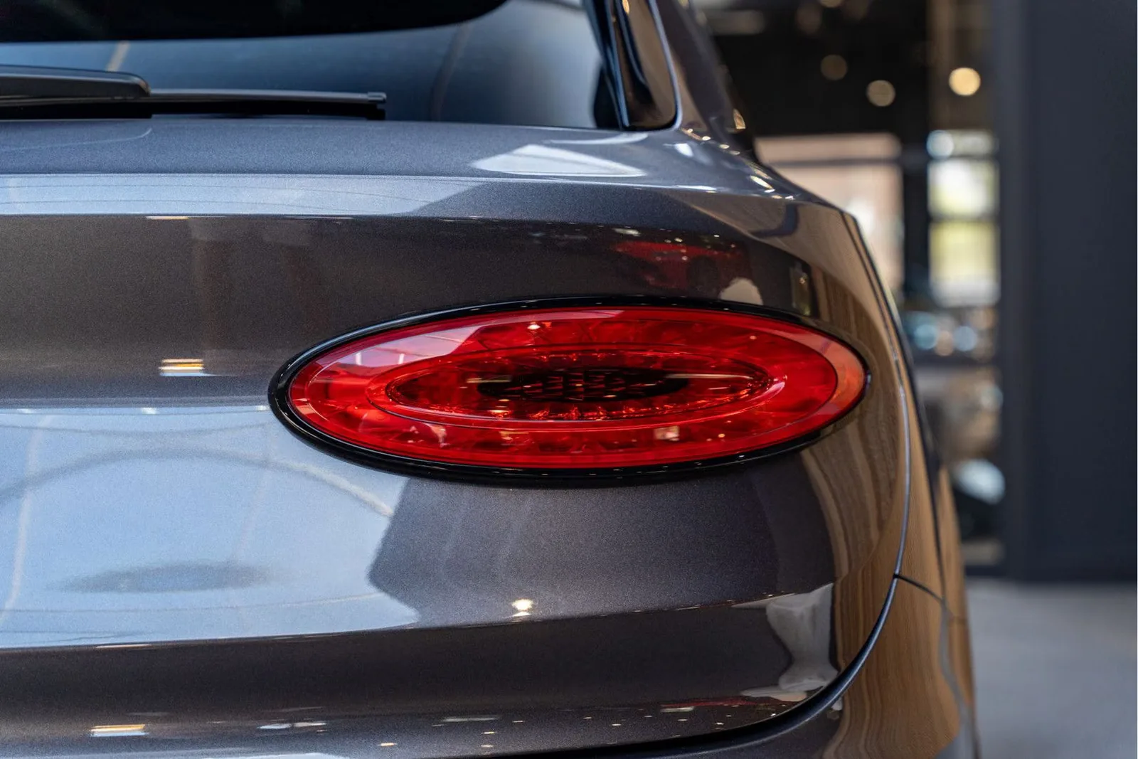 2023 Bentley Bentayga EWB Azure, 16/30