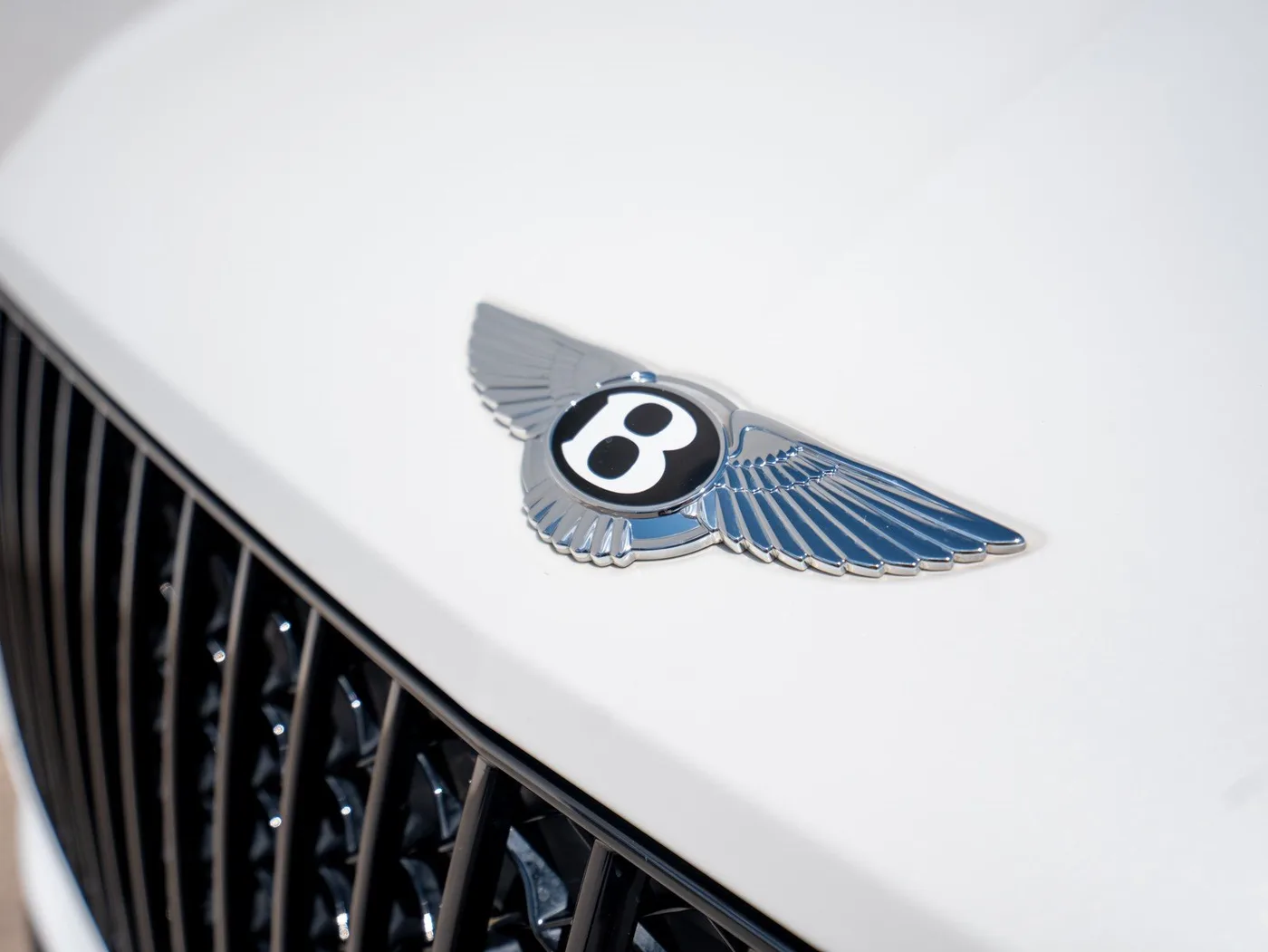 2023 Bentley Bentayga EWB Azure angeboten von einem Fachhändler in Singen, Deutschland, Foto 11 von 15